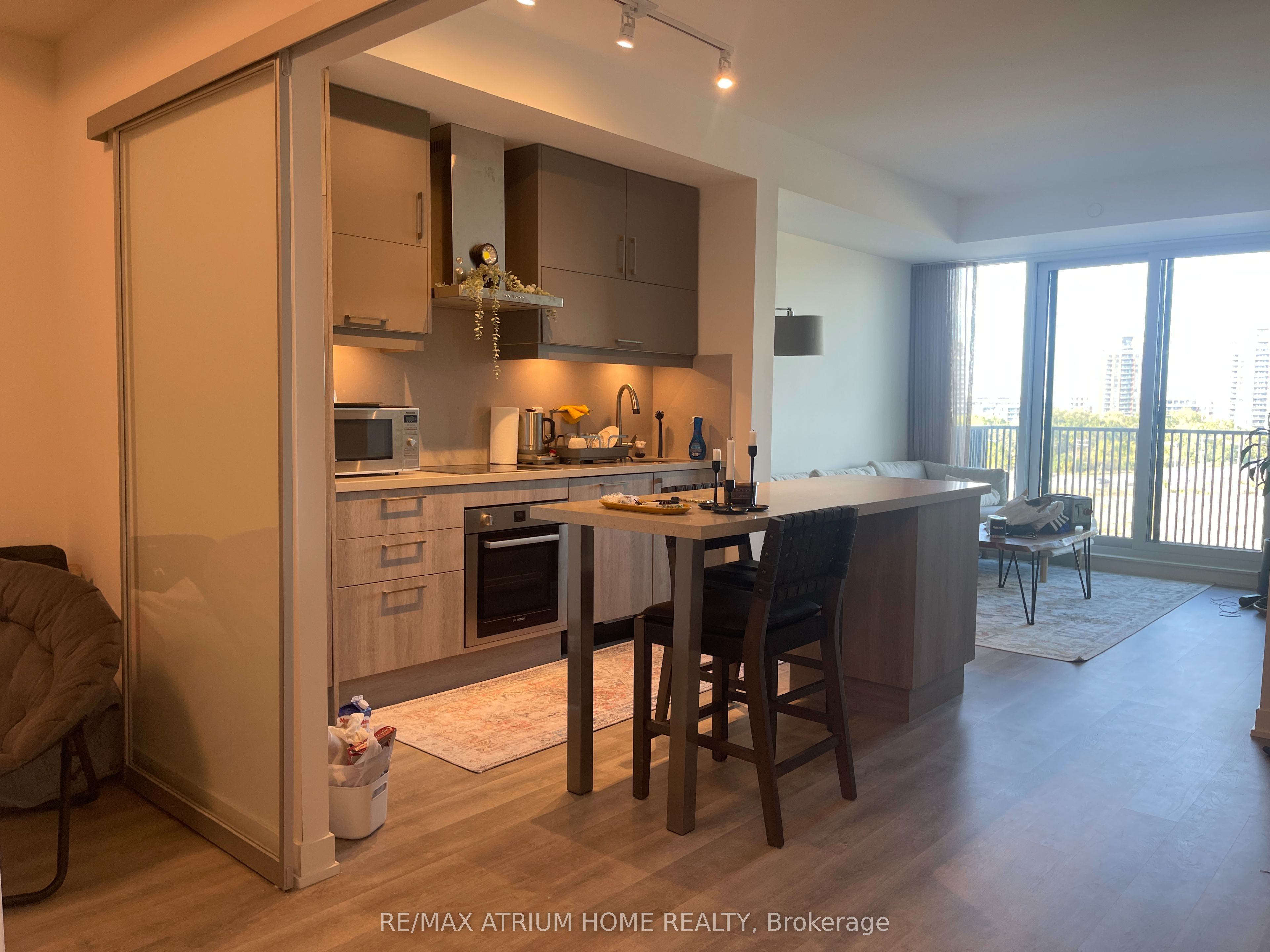 38 Simcoe Promenade 511 Property Photo 4