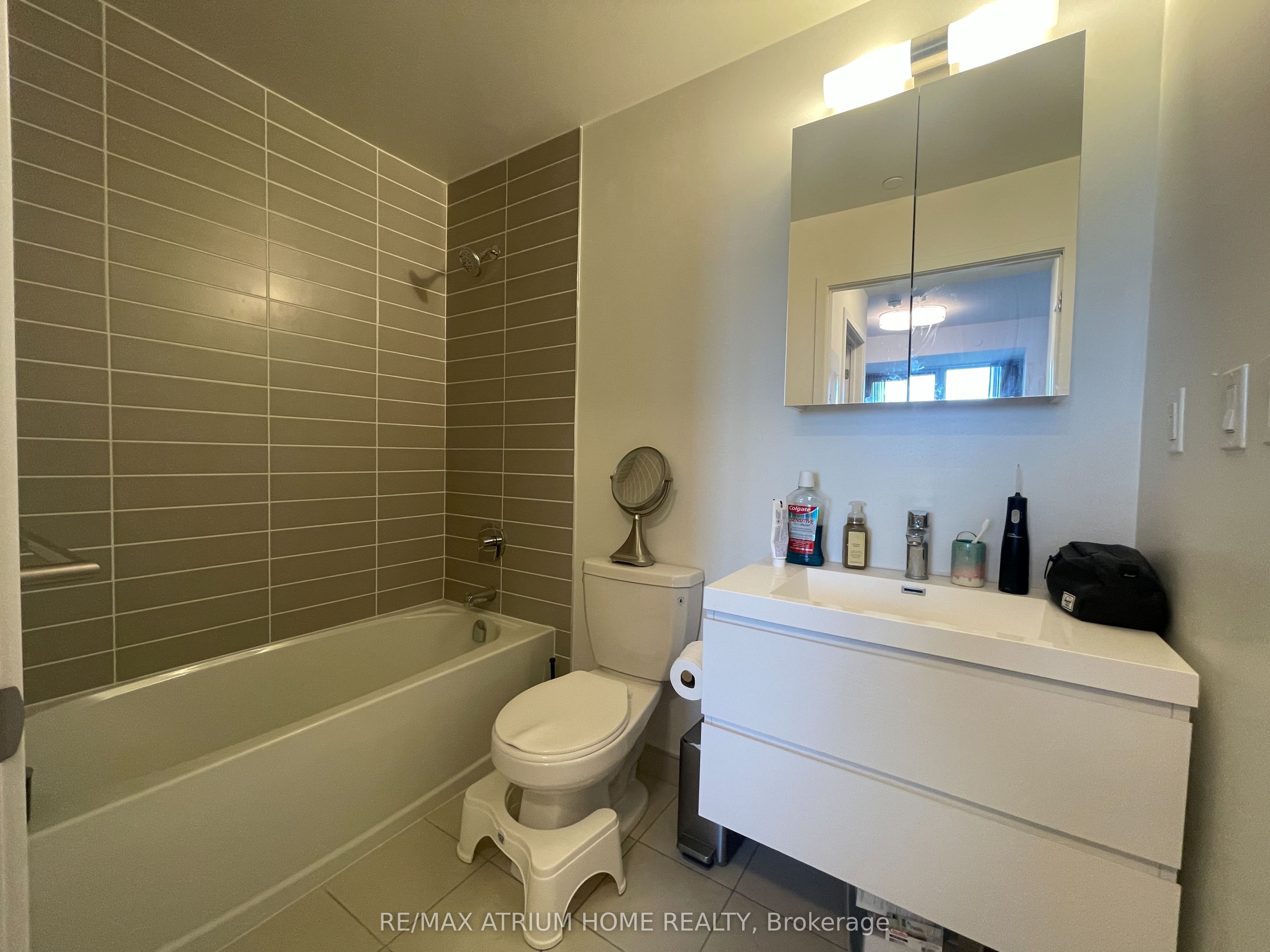 38 Simcoe Promenade 511 Property Photo 7