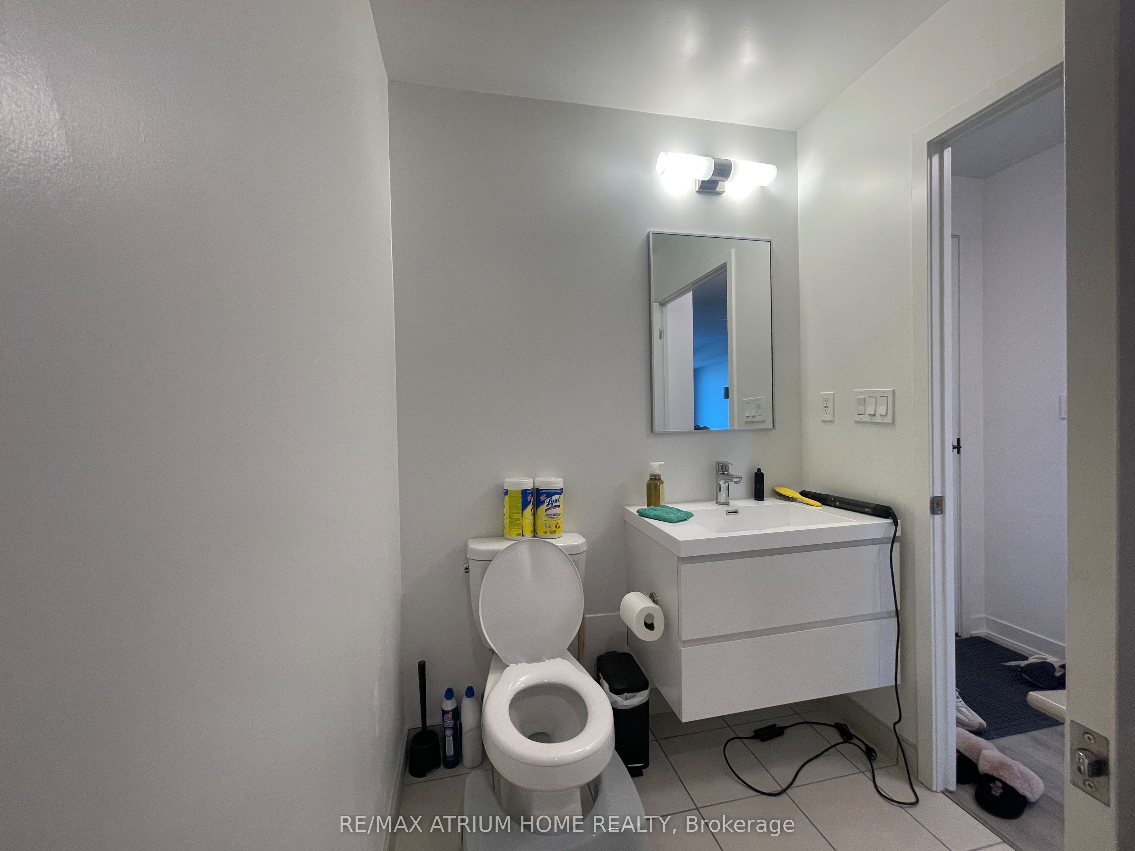 38 Simcoe Promenade 511 Property Photo 11