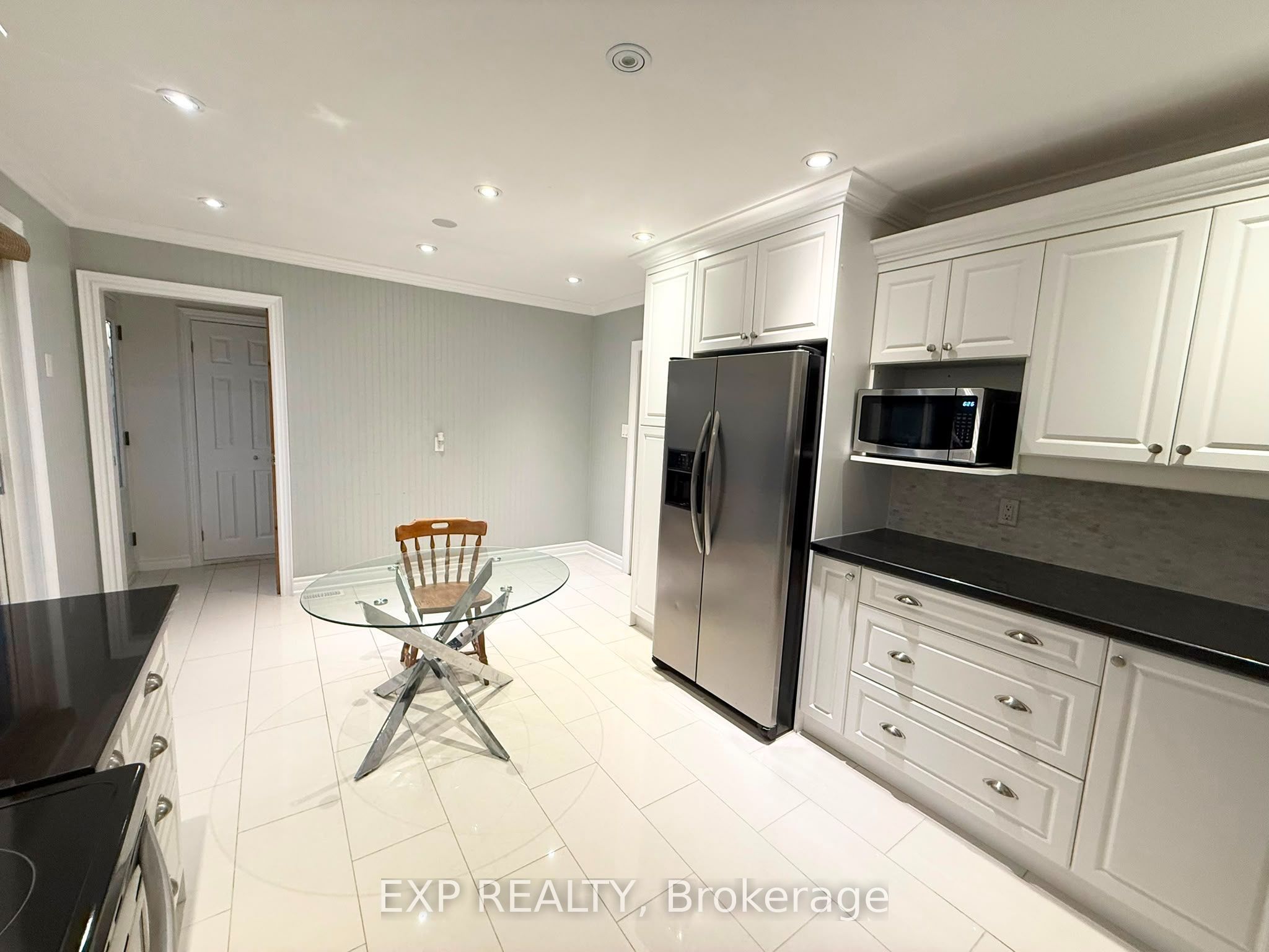 12376 Tenth Line Property Photo 4