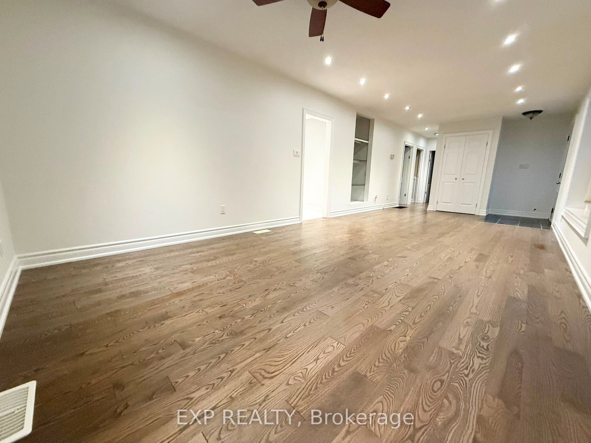 12376 Tenth Line Property Photo 7