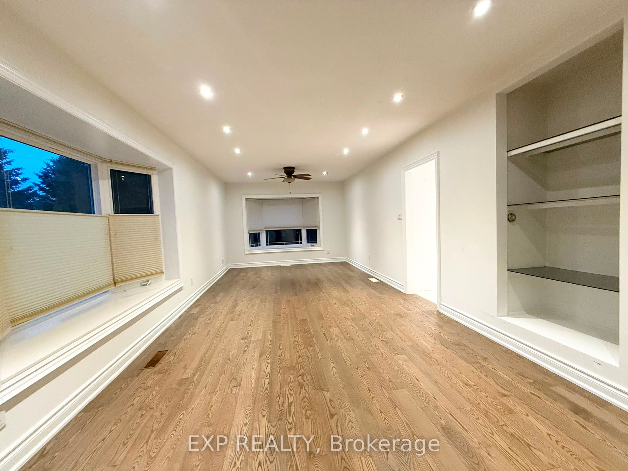 12376 Tenth Line Property Photo 8