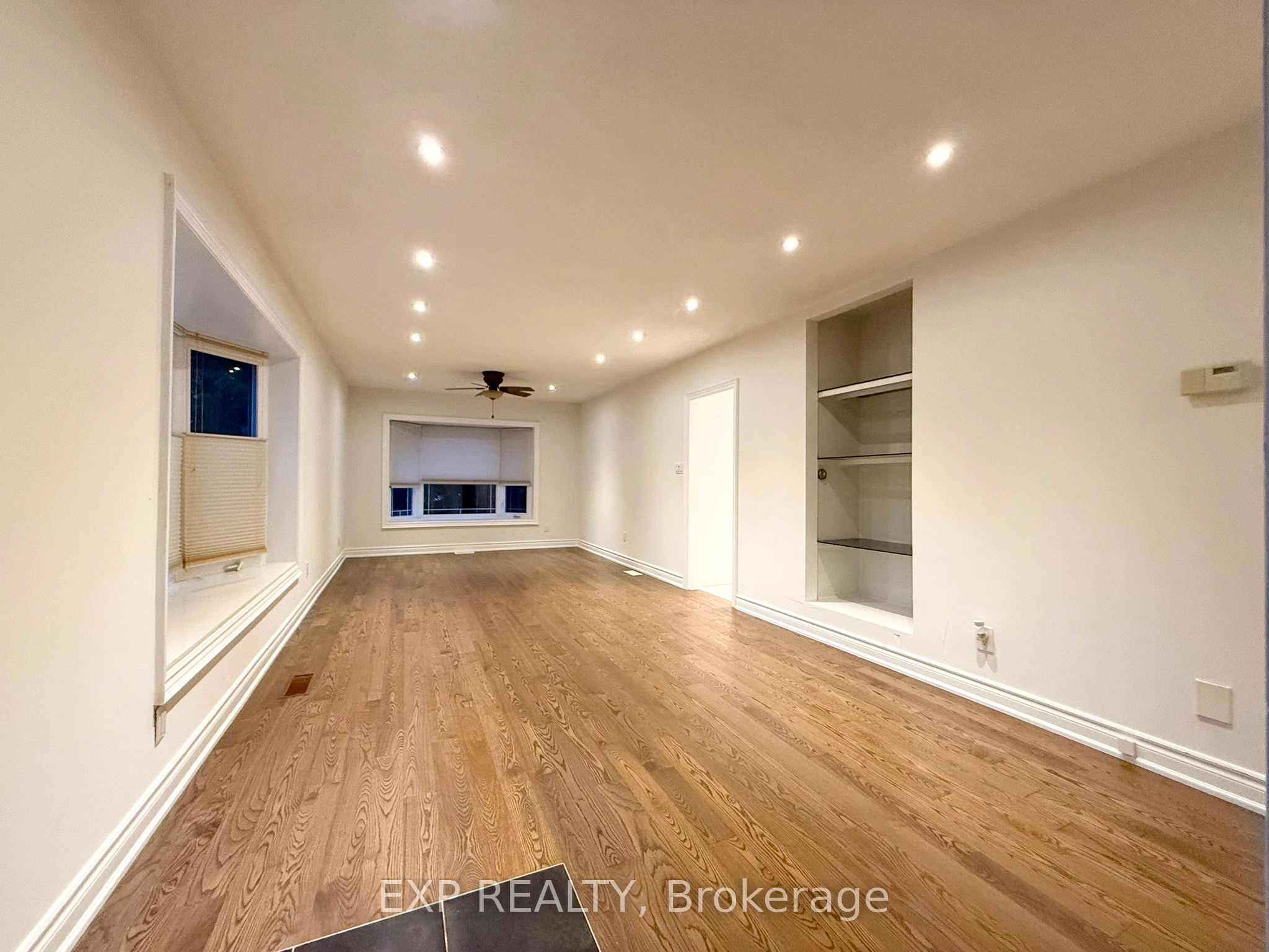 12376 Tenth Line Property Photo 9