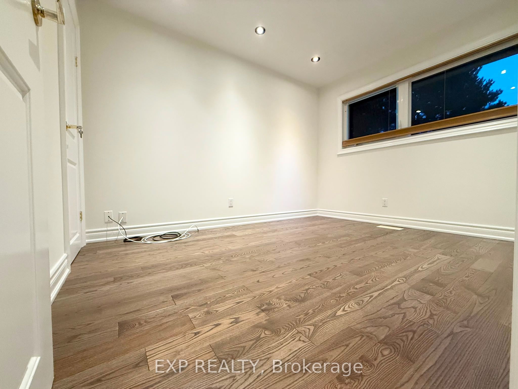 12376 Tenth Line Property Photo 10