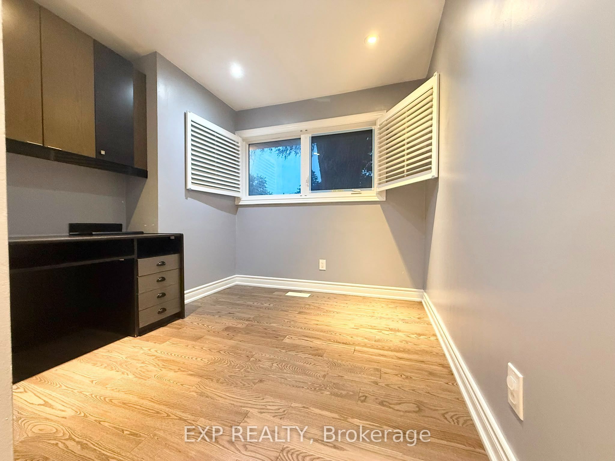 12376 Tenth Line Property Photo 13