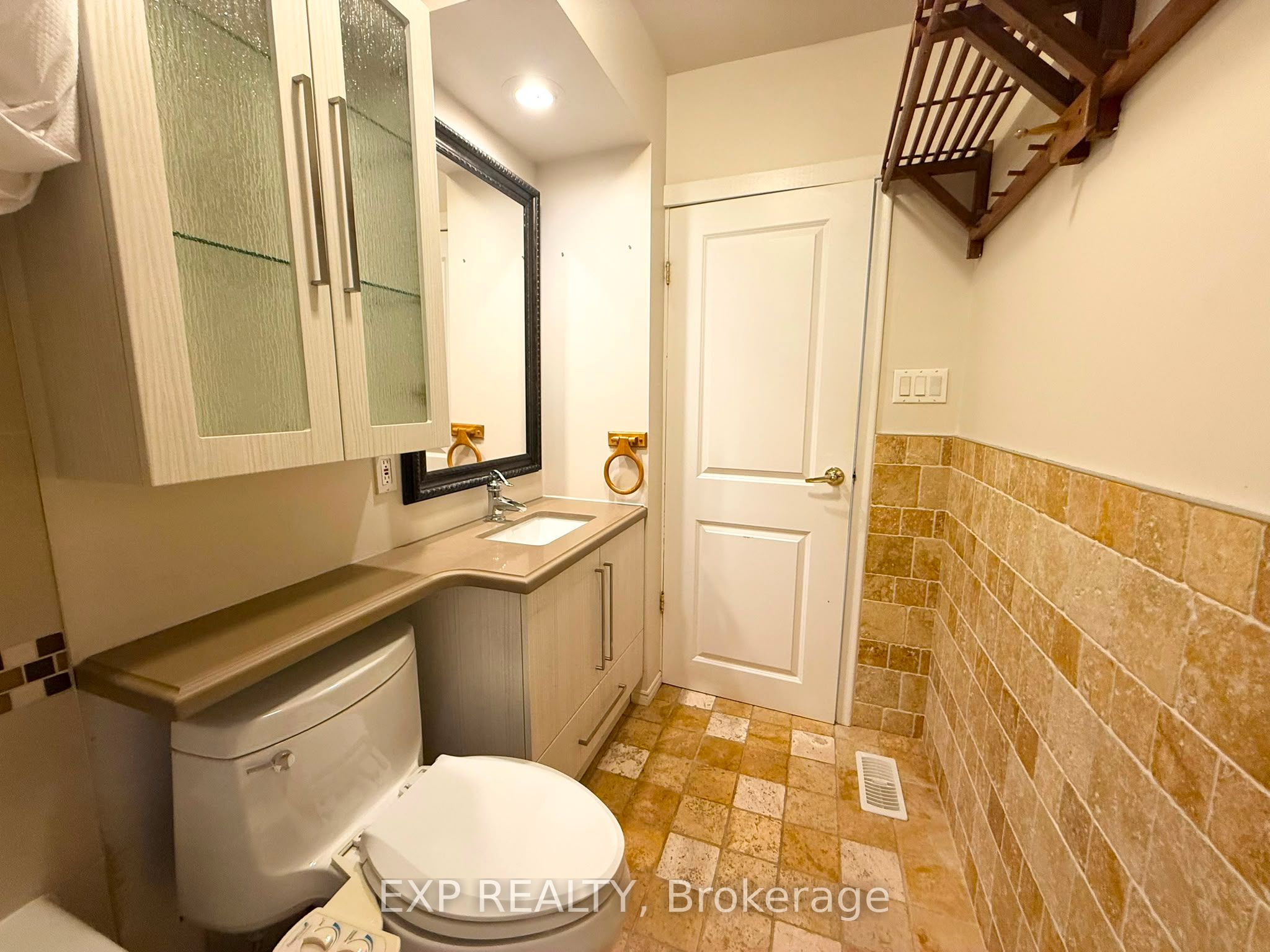 12376 Tenth Line Property Photo 14