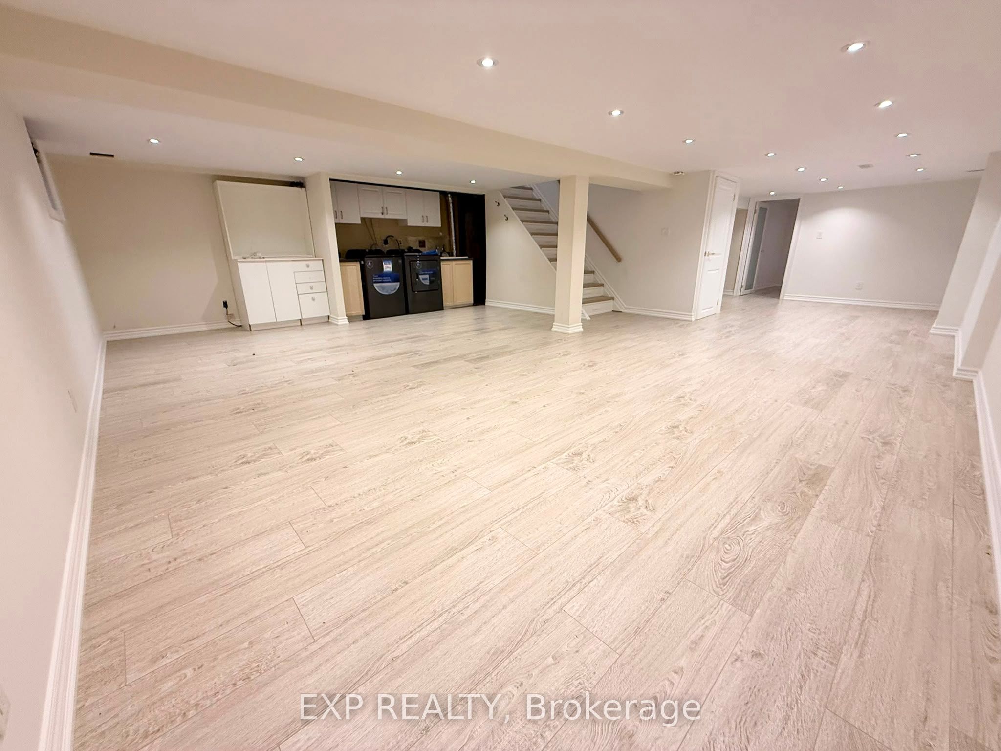 12376 Tenth Line Property Photo 17
