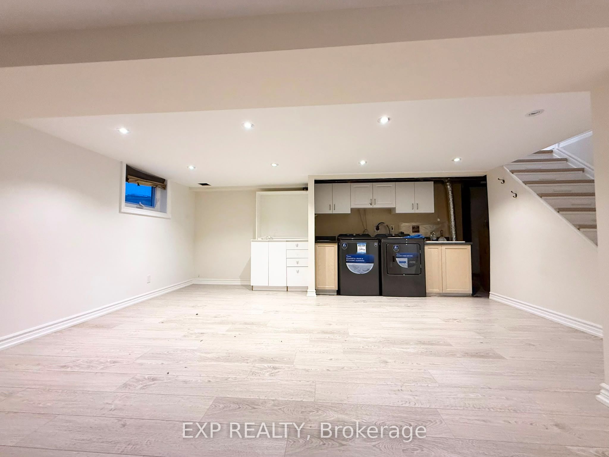 12376 Tenth Line Property Photo 19