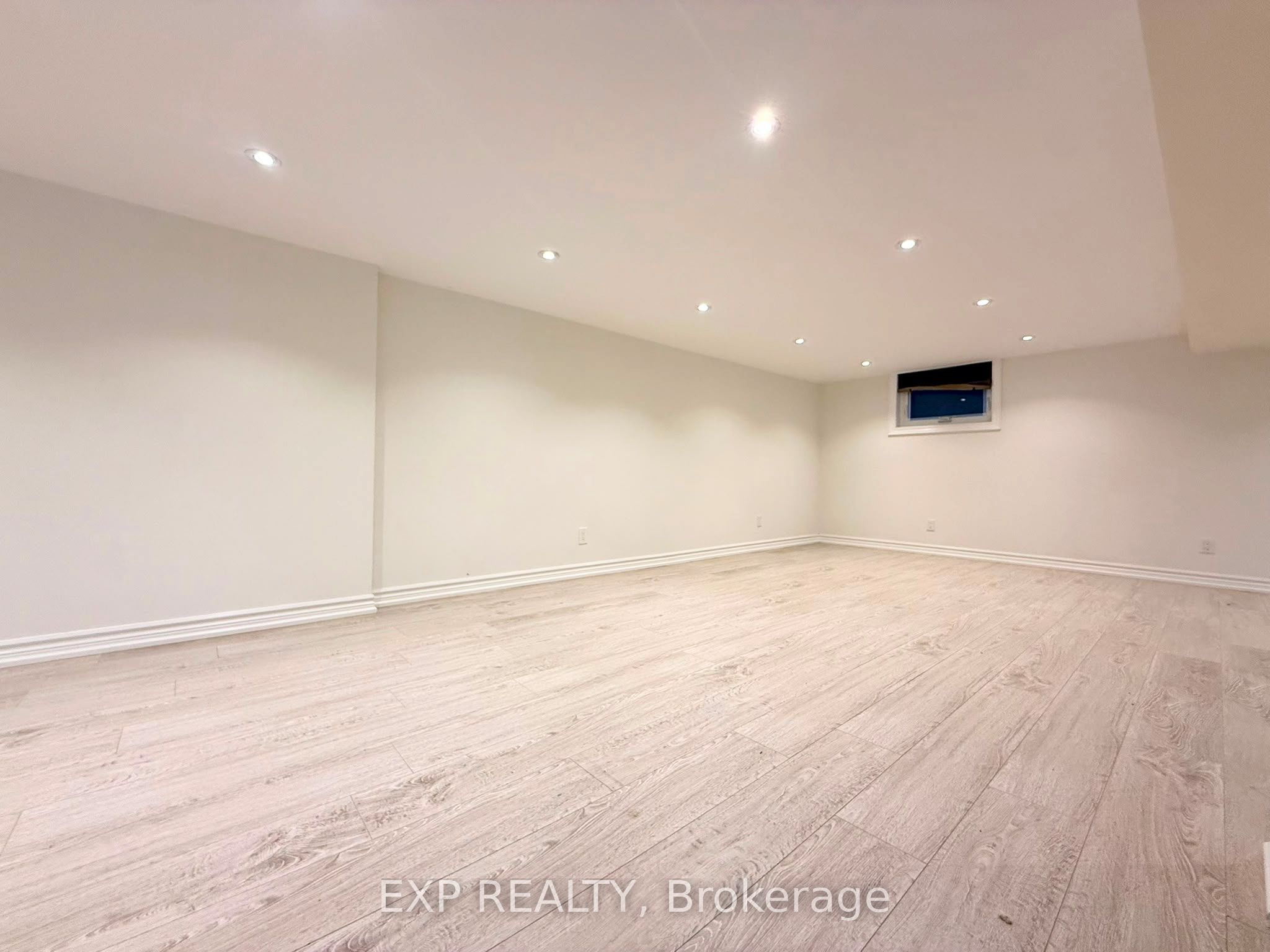 12376 Tenth Line Property Photo 20