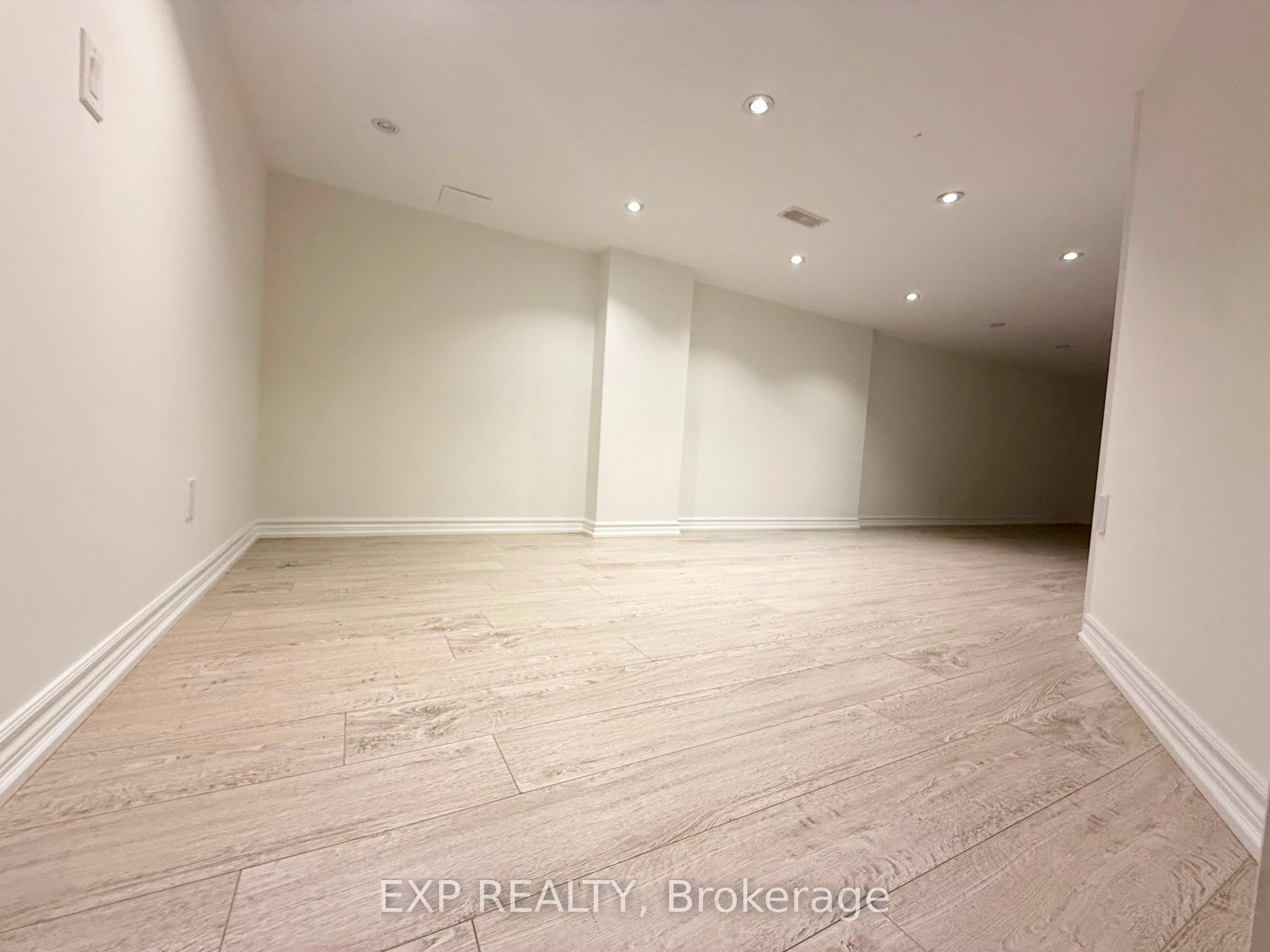 12376 Tenth Line Property Photo 21