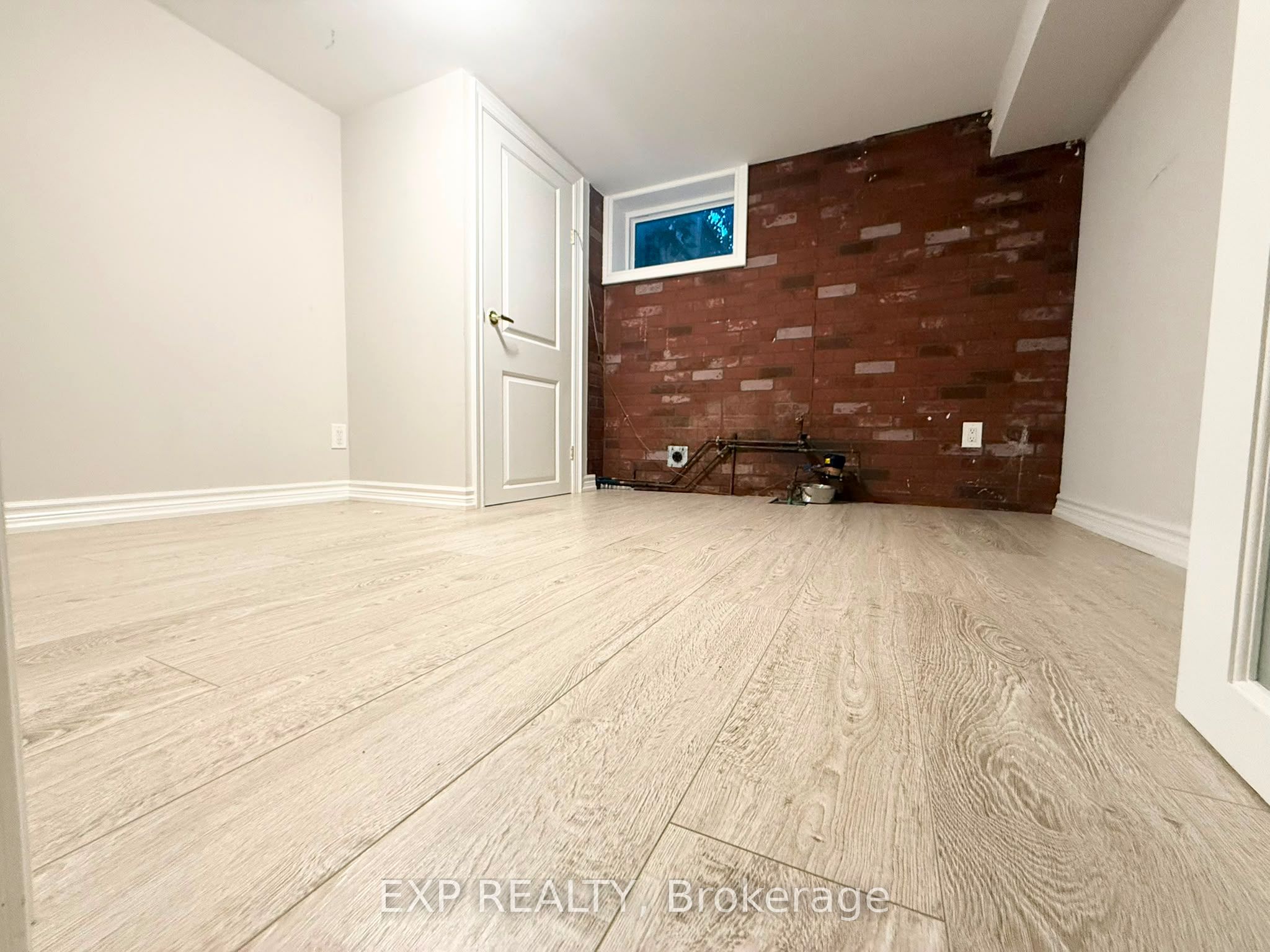 12376 Tenth Line Property Photo 23