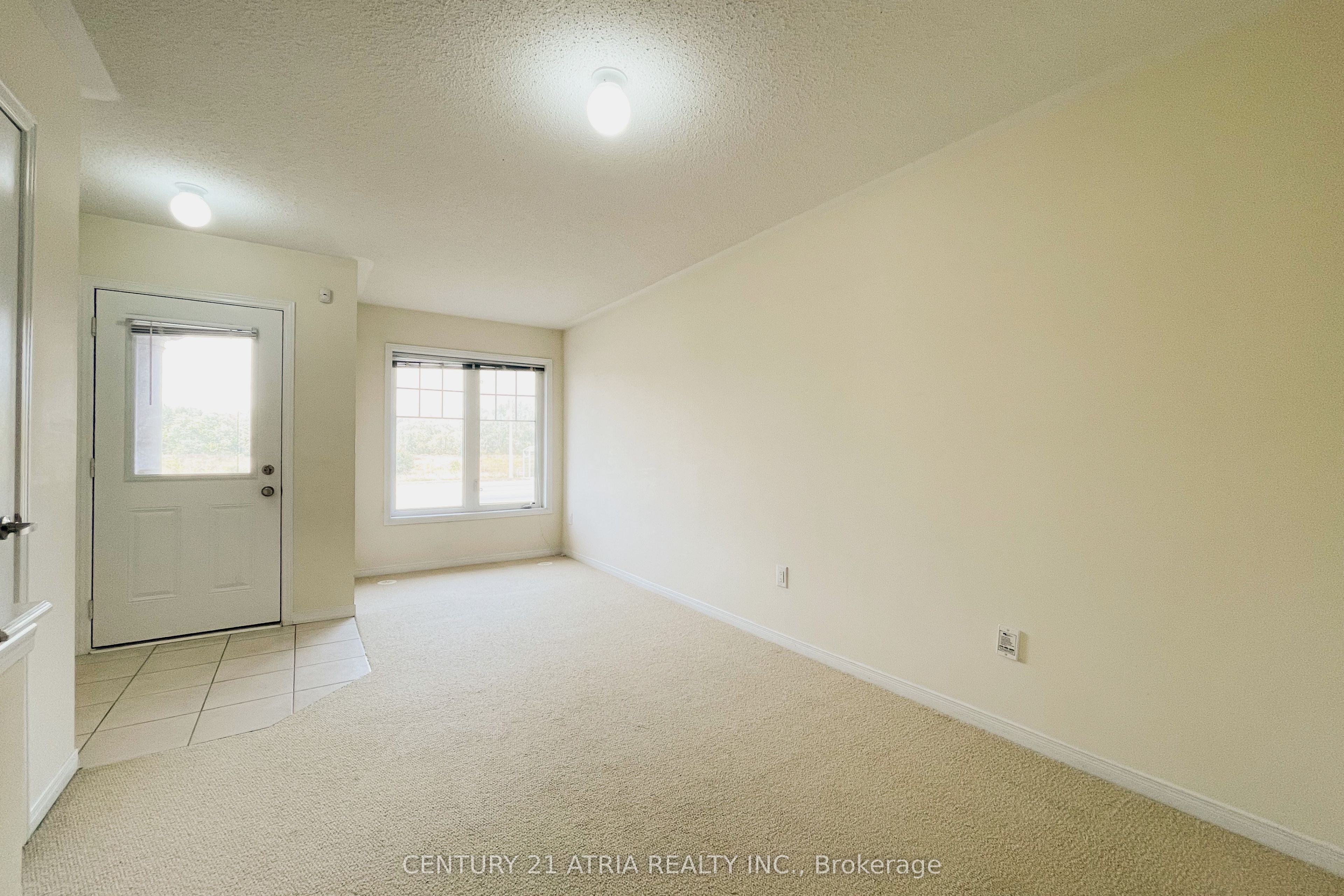 5295 Major Mackenzie Drive E Property Photo 2