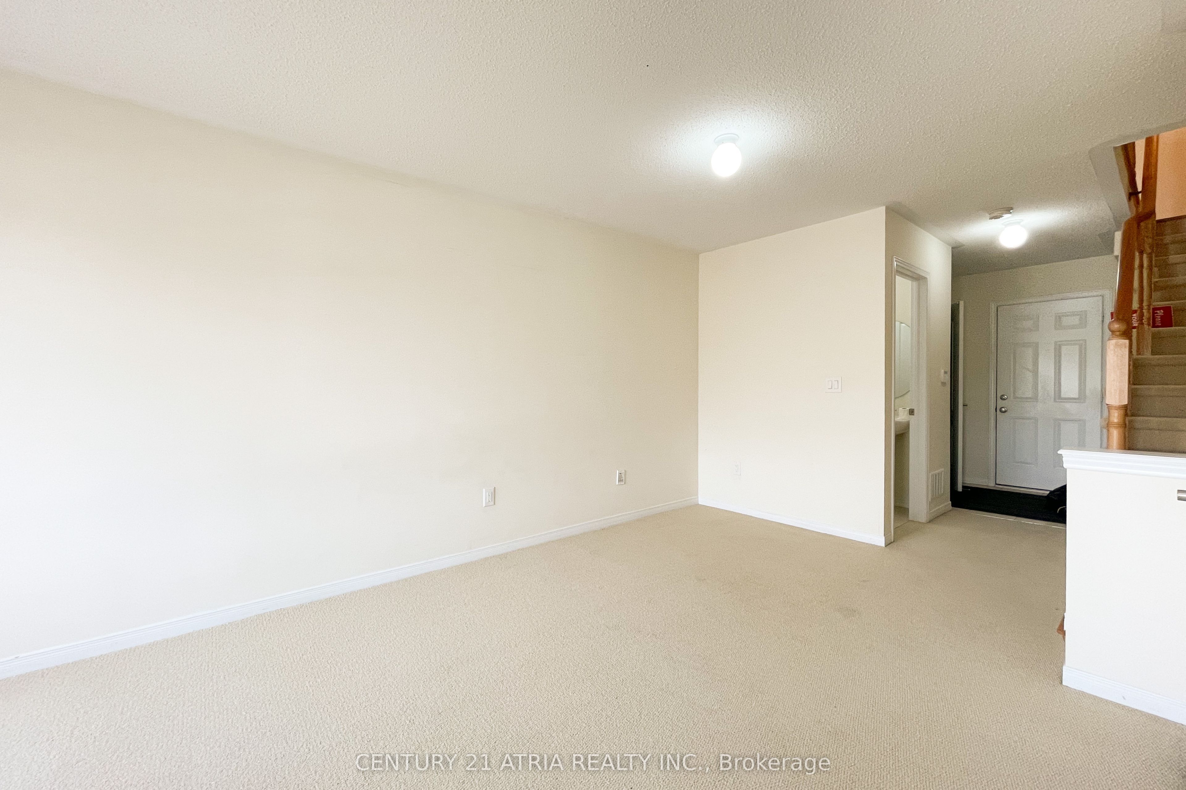 5295 Major Mackenzie Drive E Property Photo 3