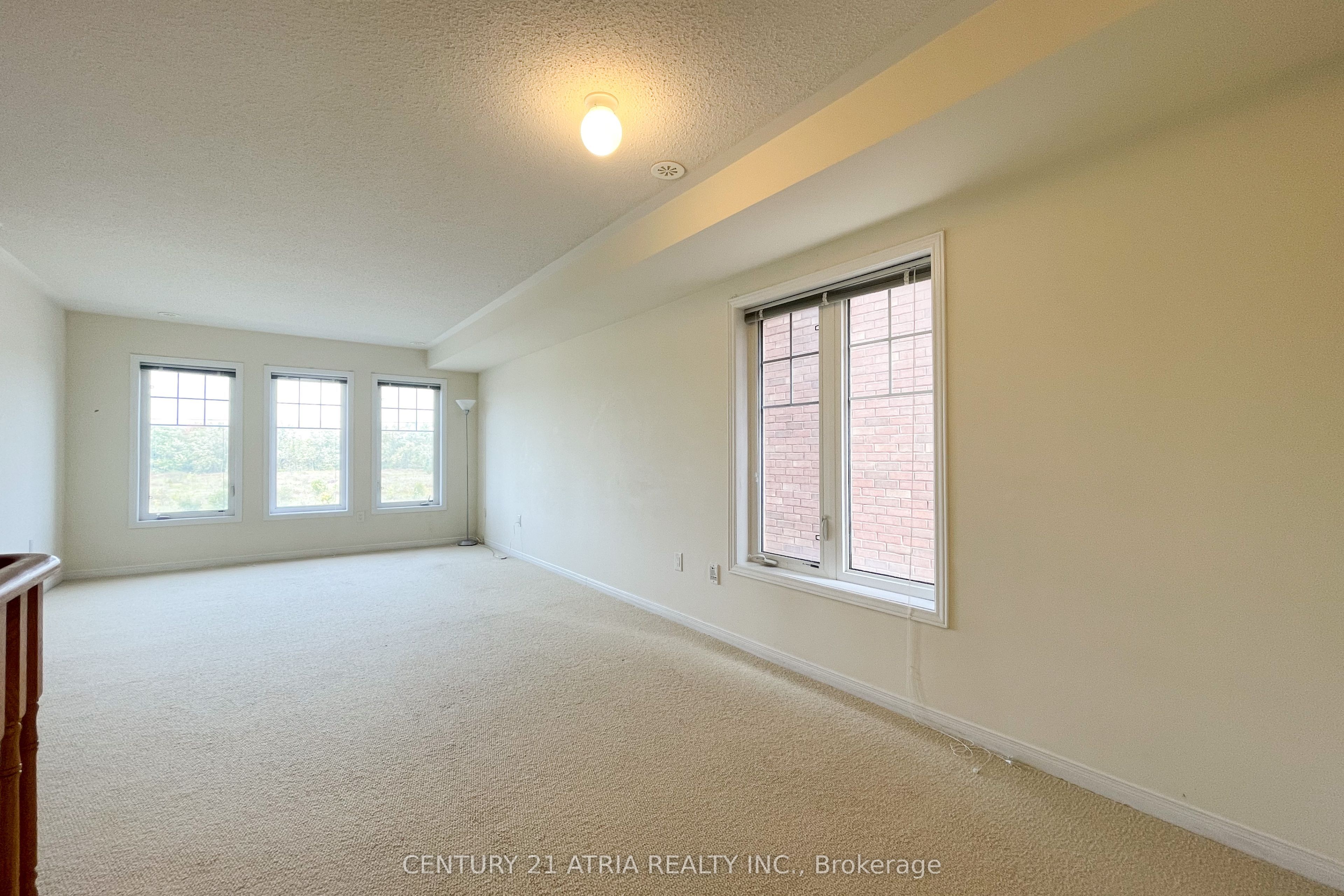 5295 Major Mackenzie Drive E Property Photo 8