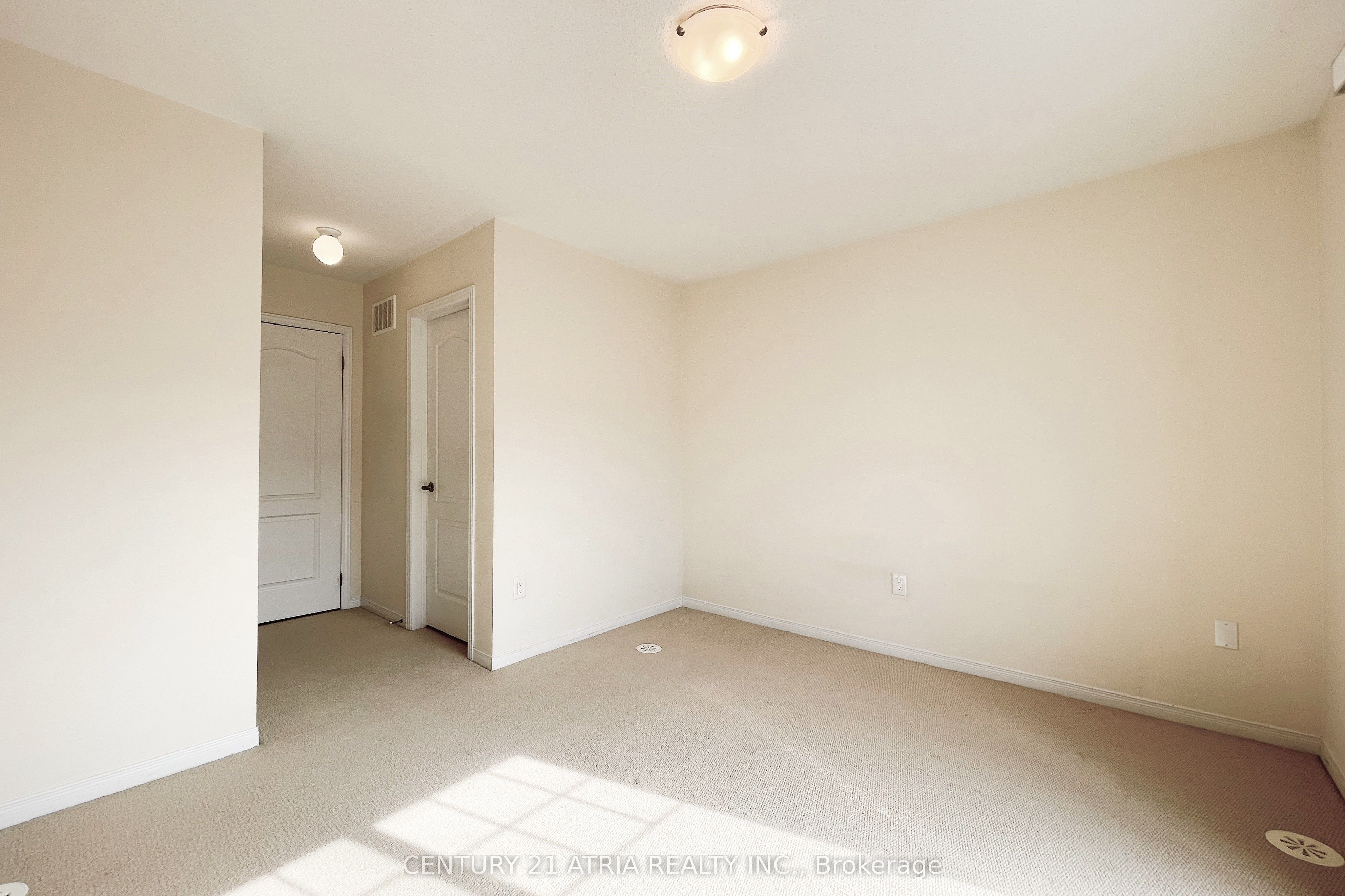5295 Major Mackenzie Drive E Property Photo 16