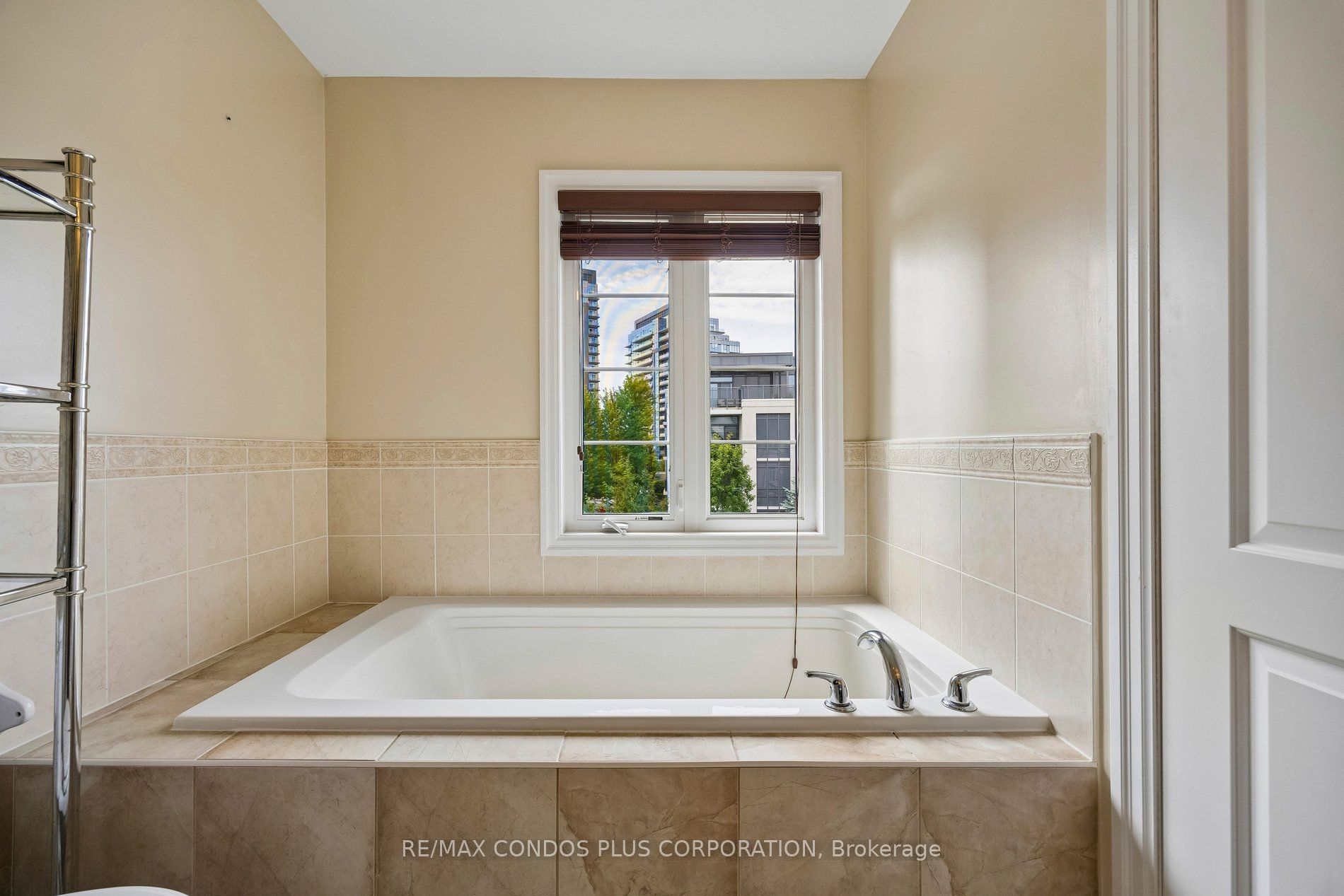 96 North Park Road Property Photo 26