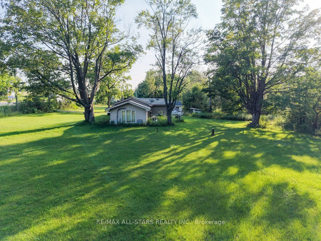 6059 6th Concession Property Photo 8