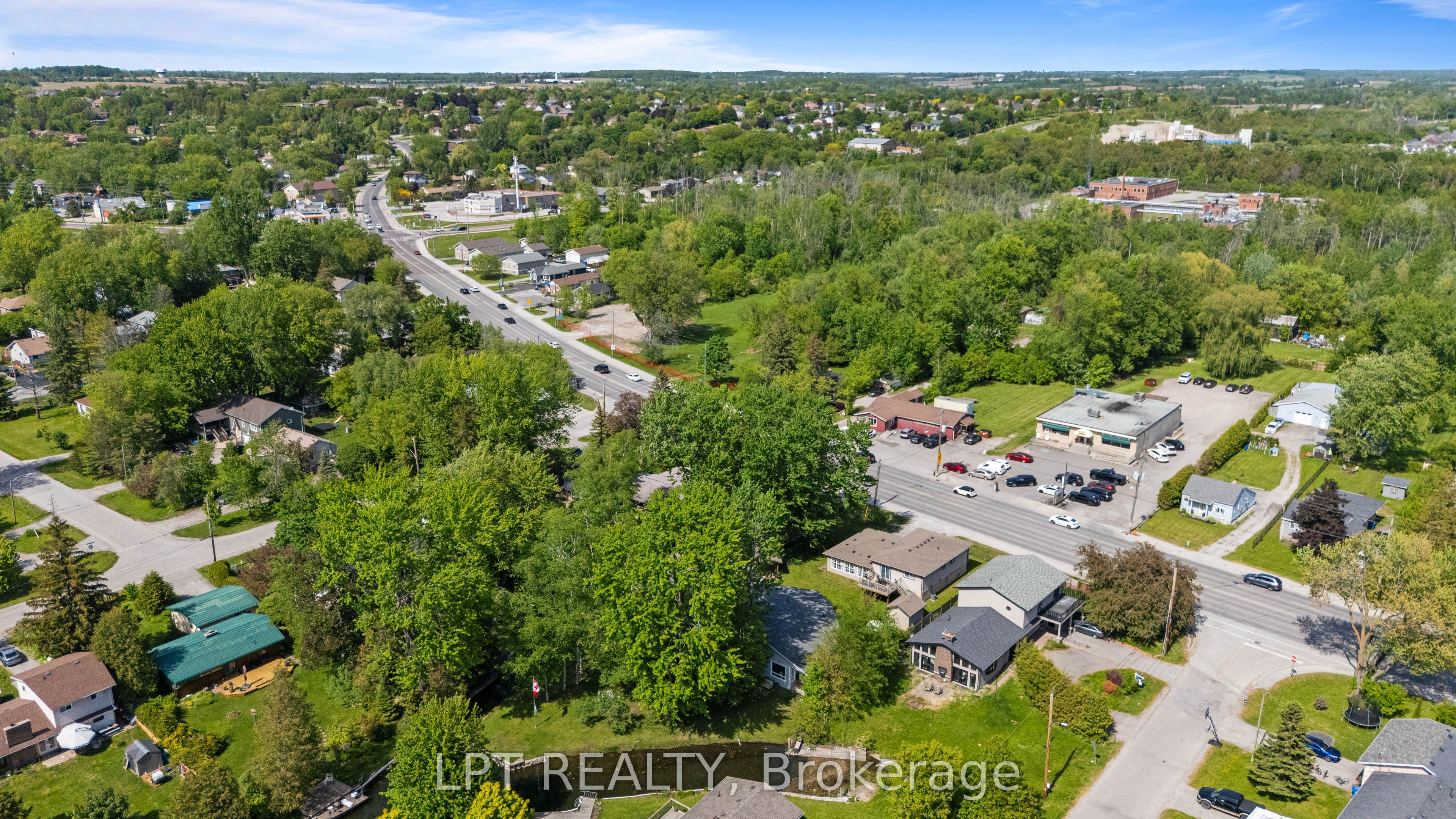 204 The Queensway S Property Photo 43