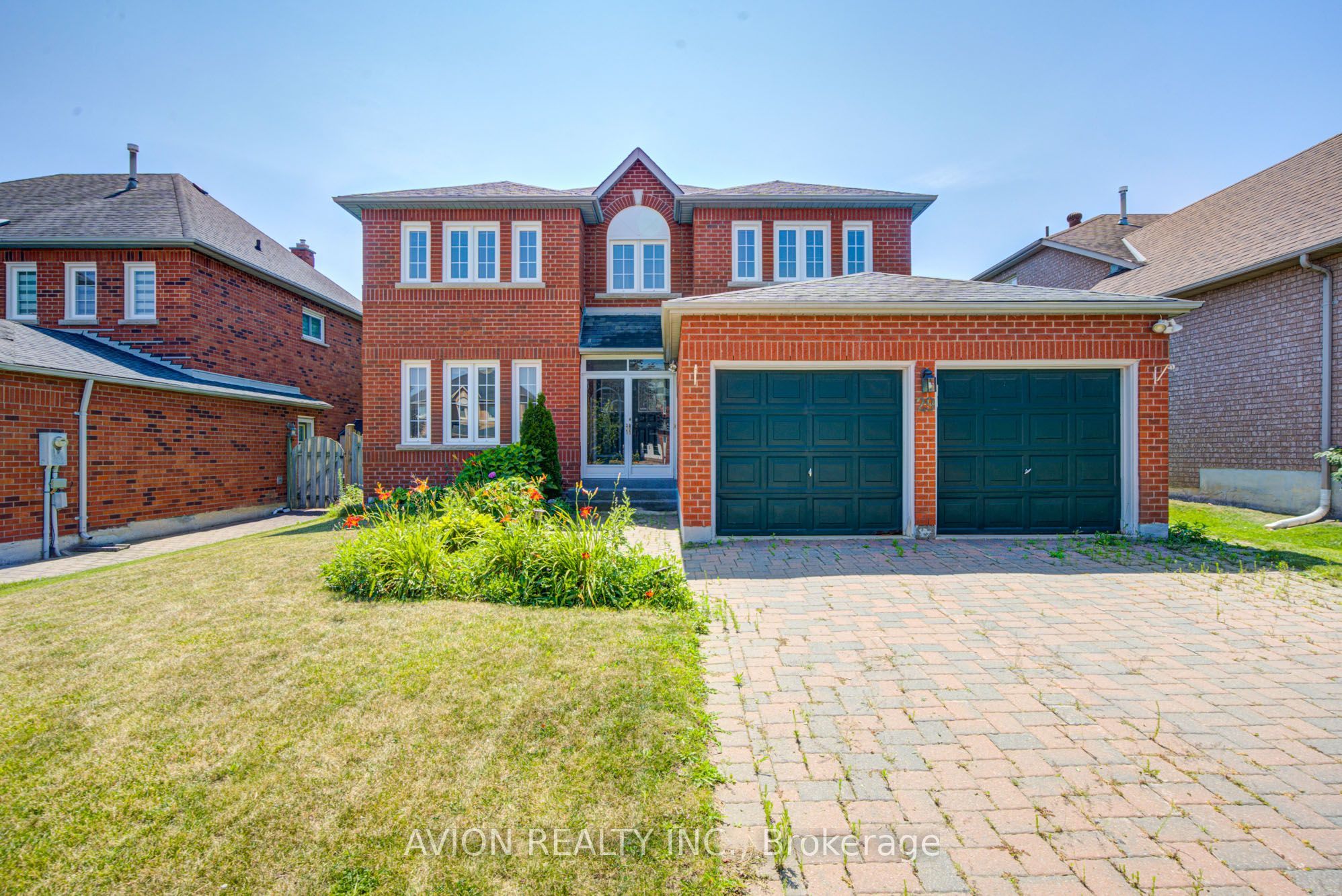 29 Charrington Crescent Property Photo 1
