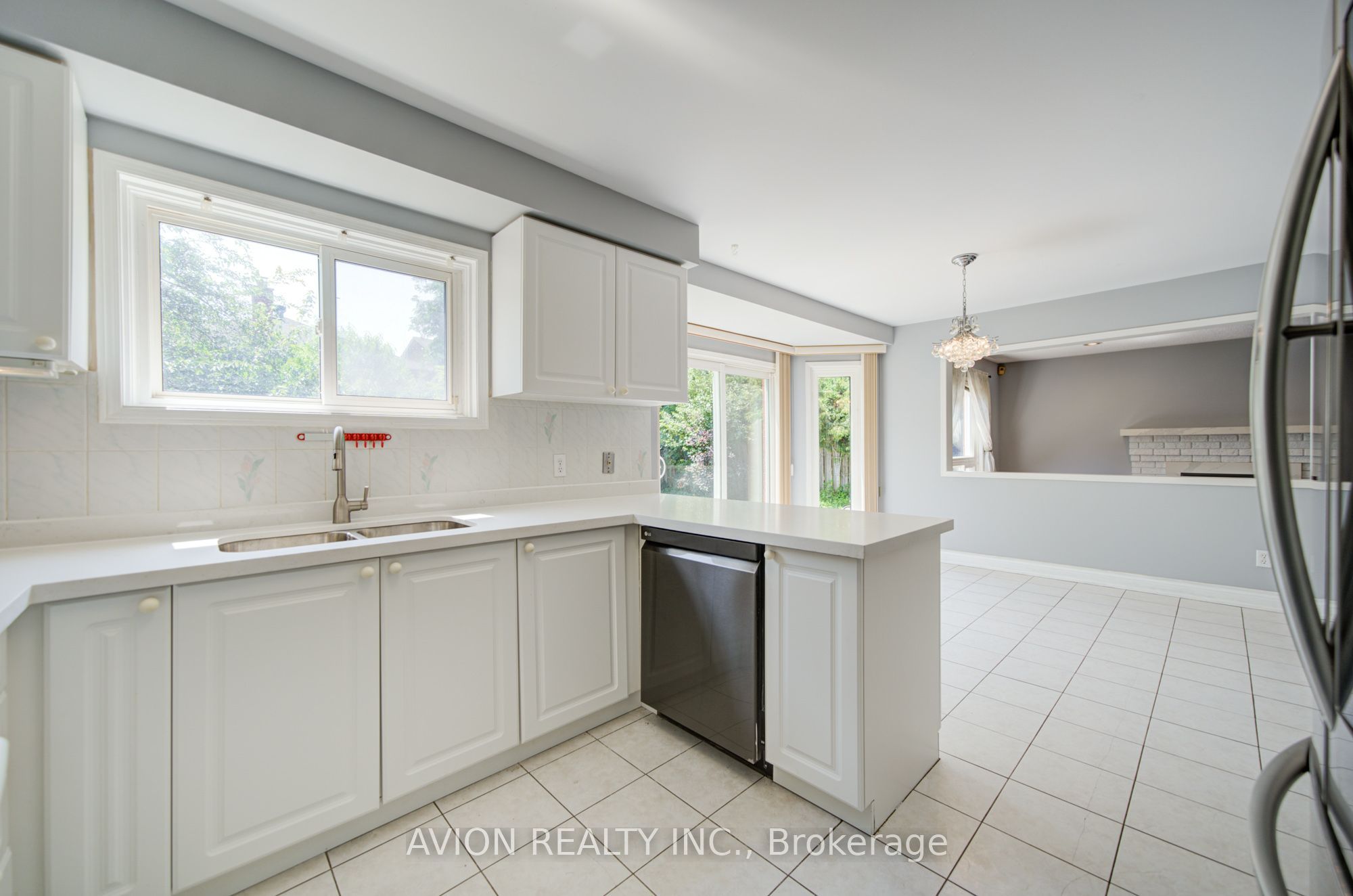 29 Charrington Crescent Property Photo 15