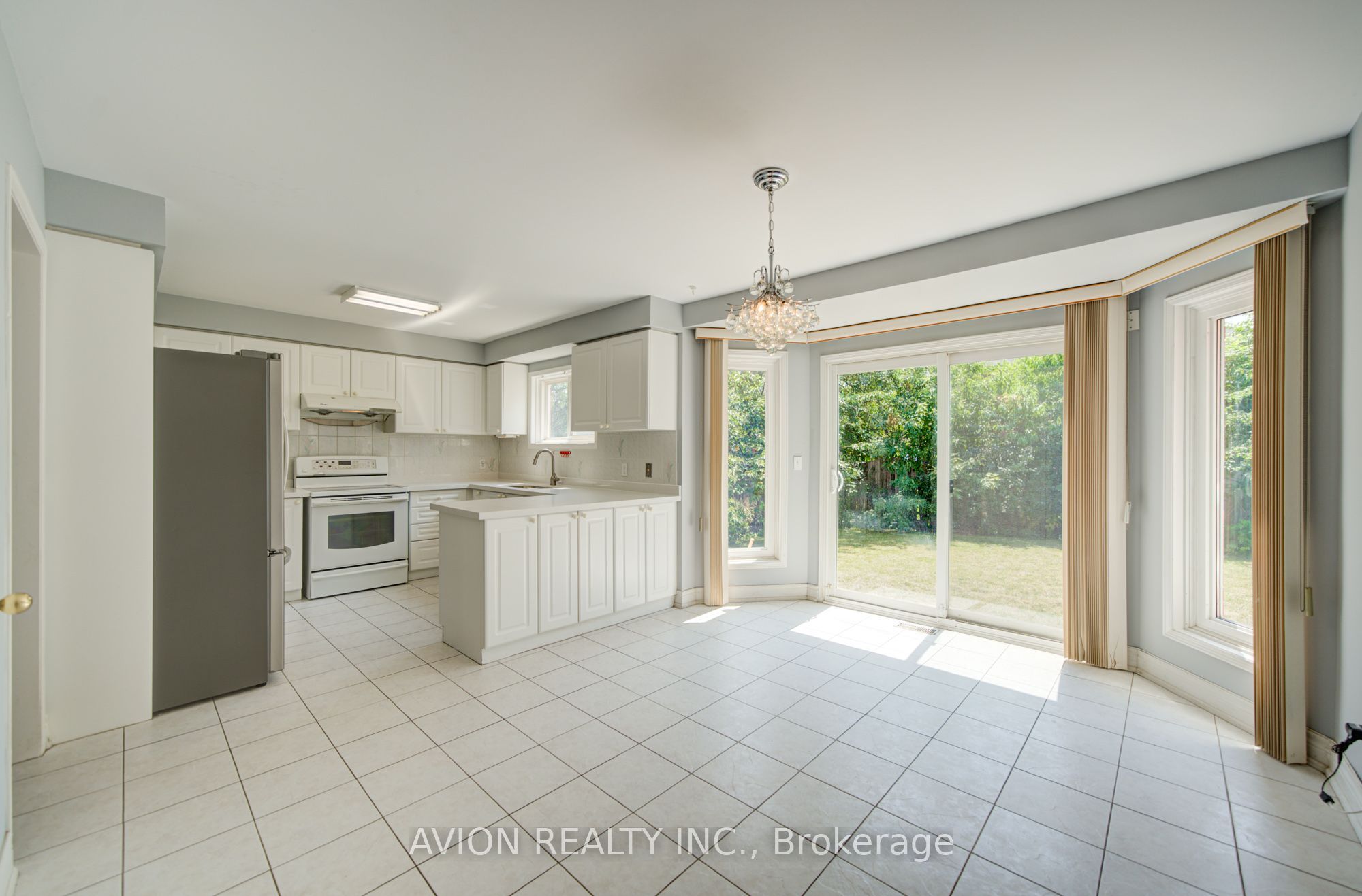 29 Charrington Crescent Property Photo 16