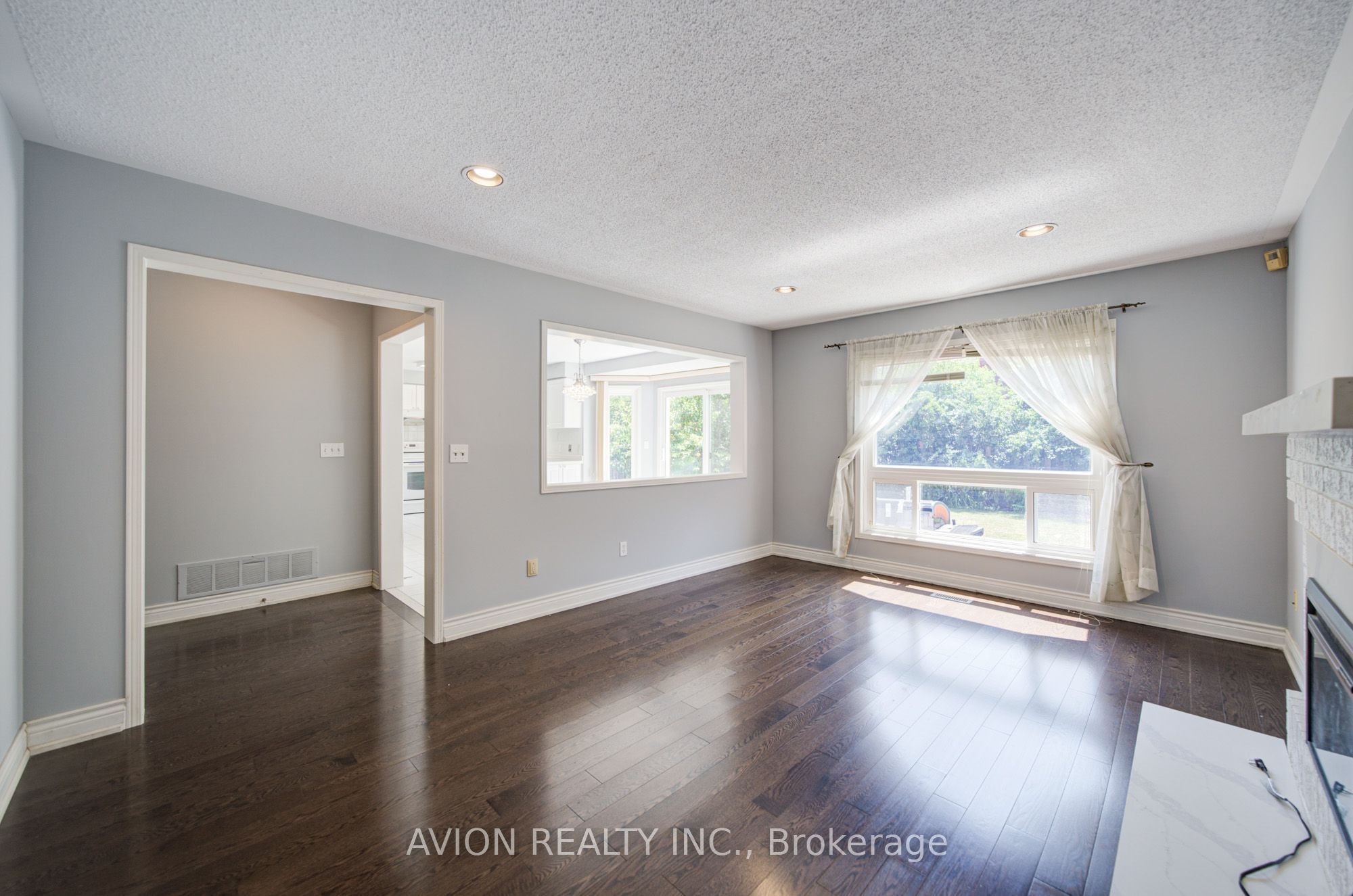 29 Charrington Crescent Property Photo 19