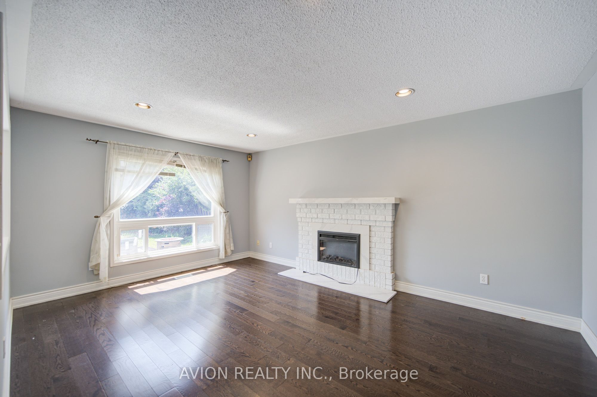 29 Charrington Crescent Property Photo 20