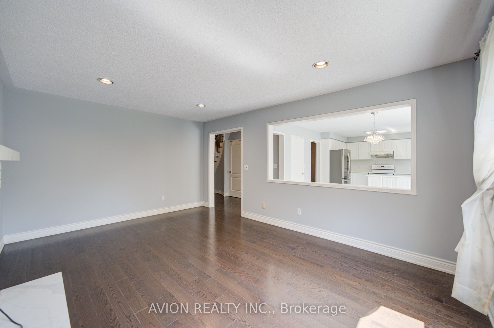 29 Charrington Crescent Property Photo 21