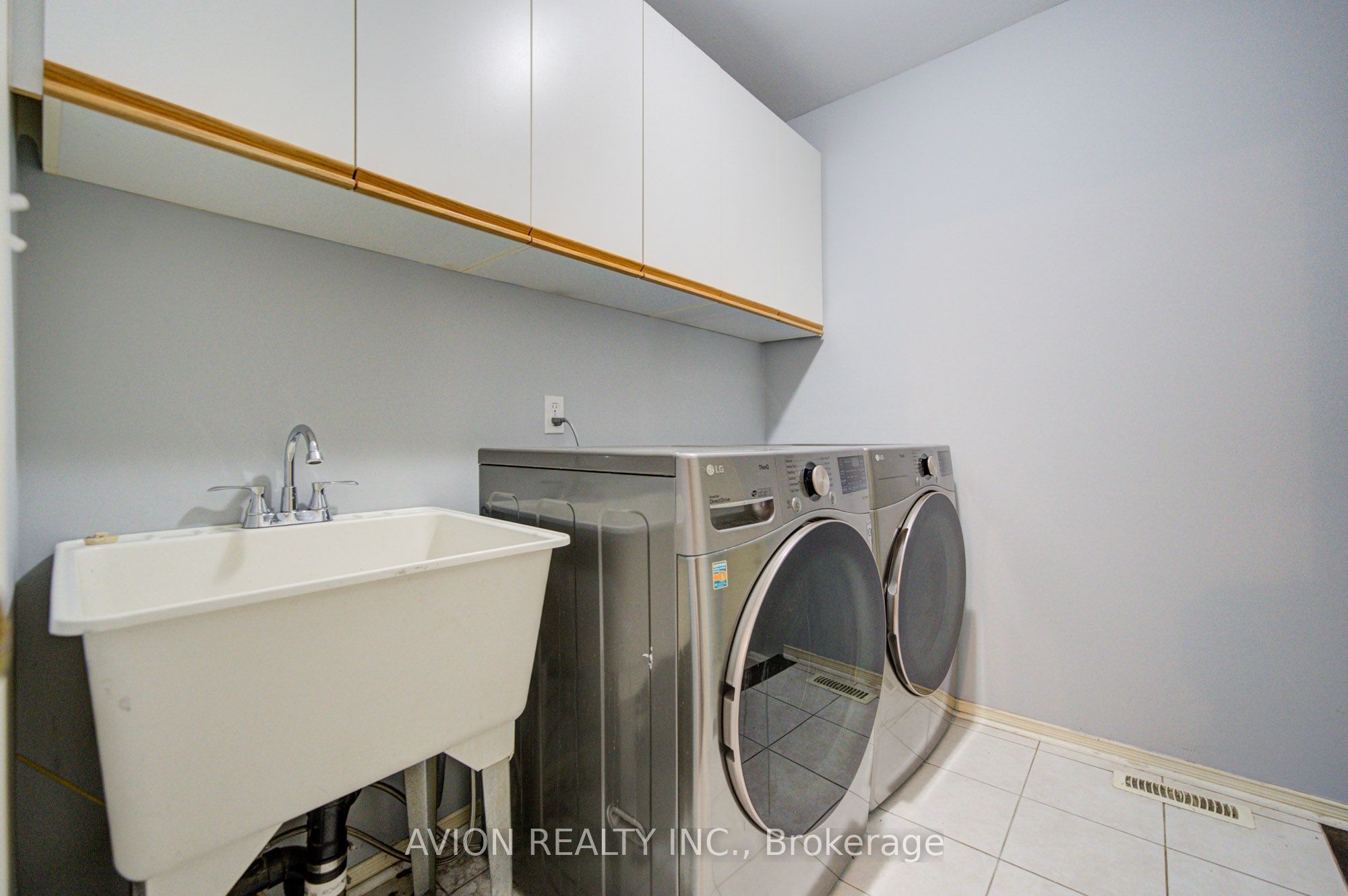 29 Charrington Crescent Property Photo 23