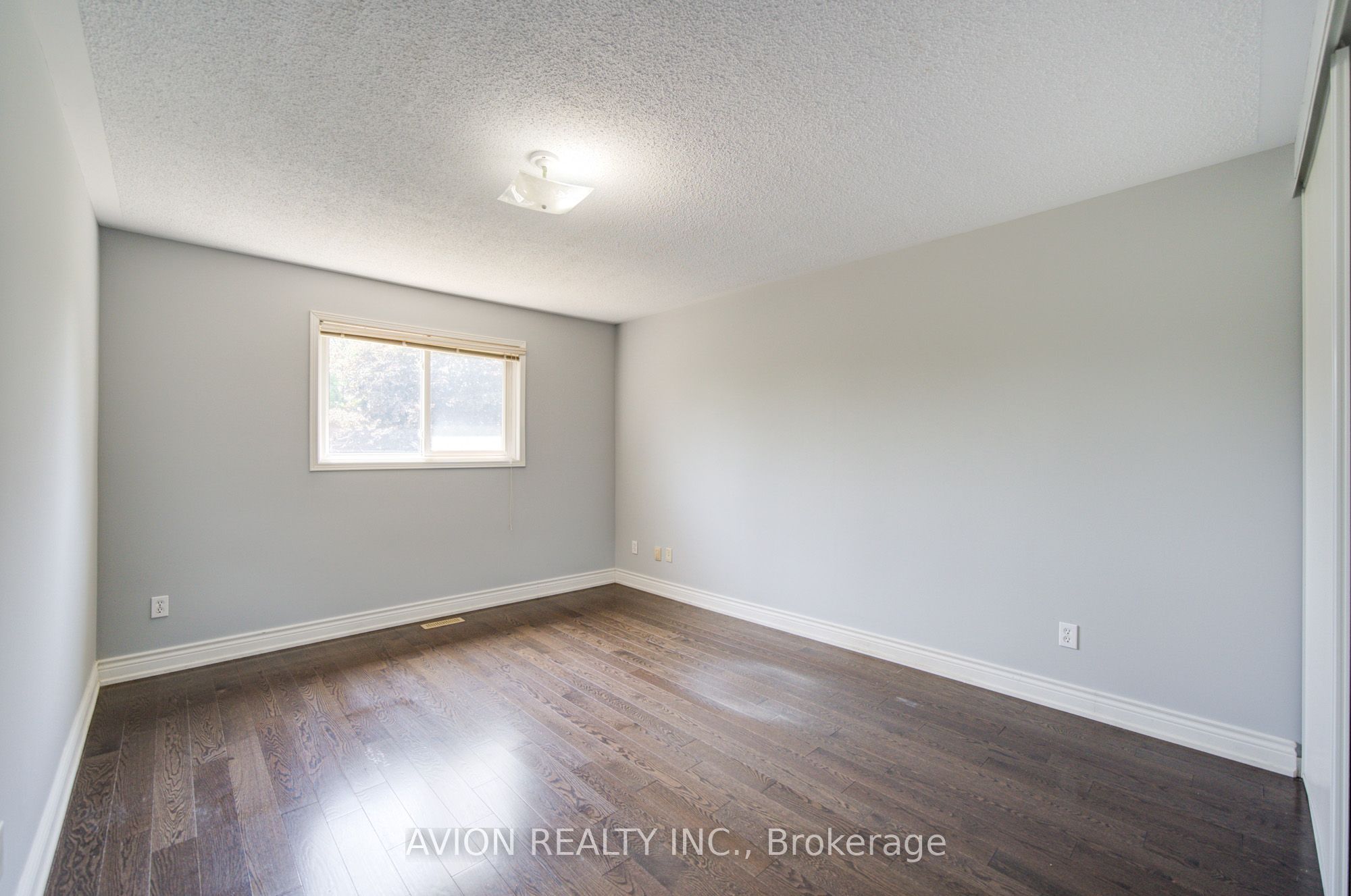 29 Charrington Crescent Property Photo 37