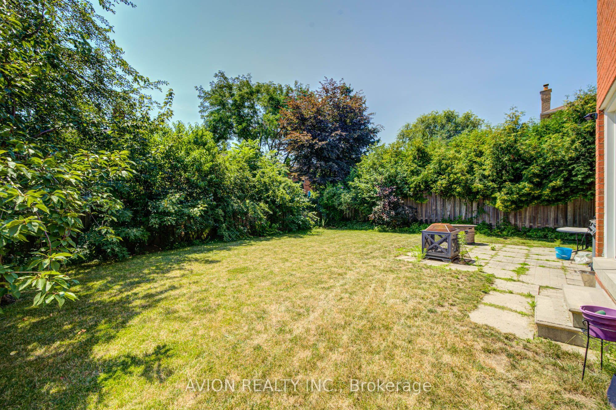29 Charrington Crescent Property Photo 49