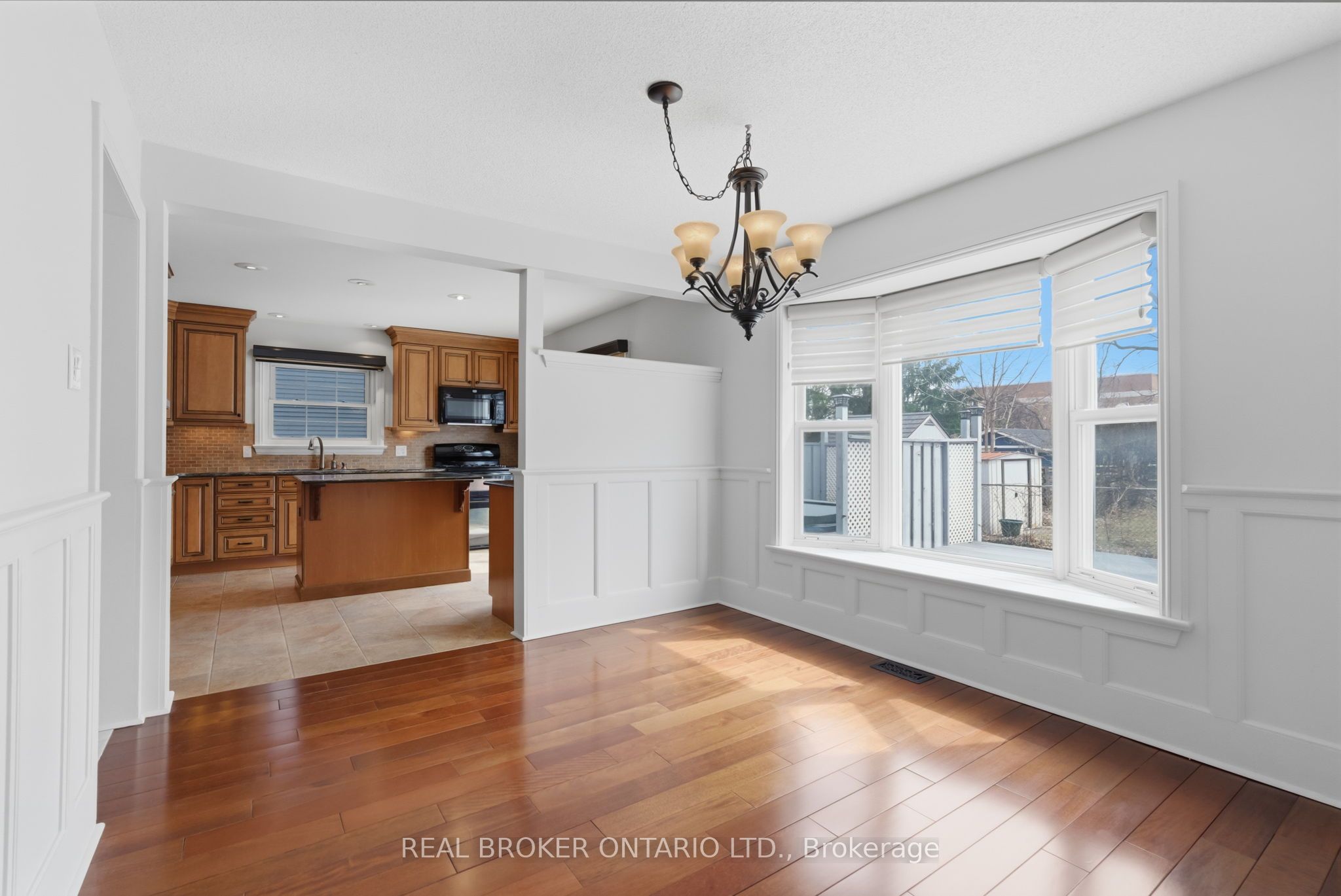 154 Brock Street E Property Photo 5