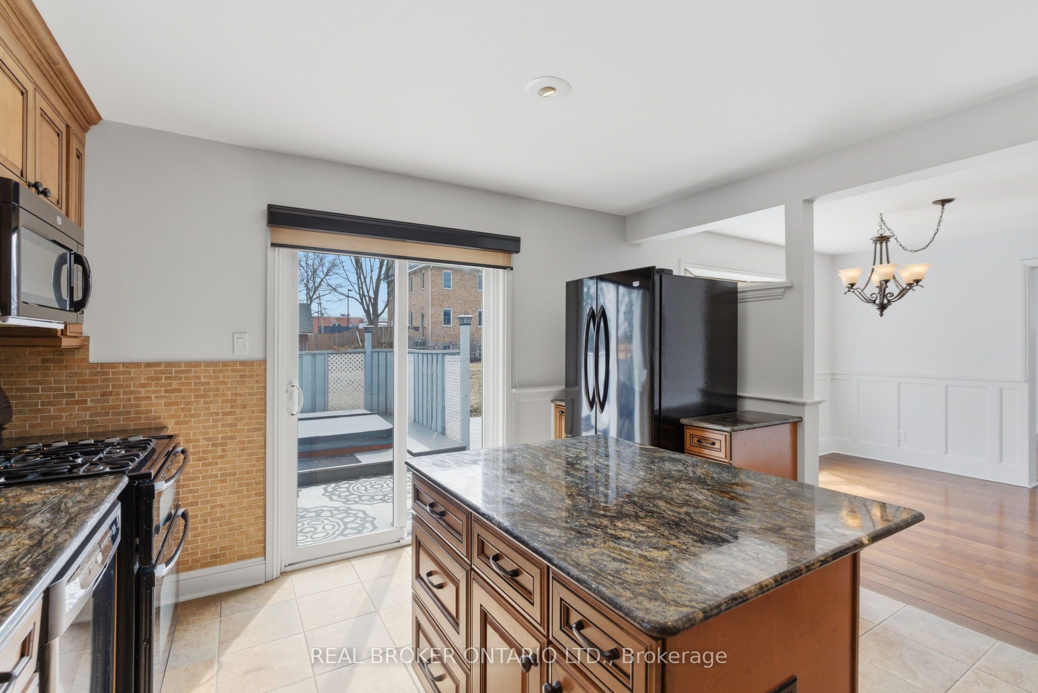 154 Brock Street E Property Photo 10