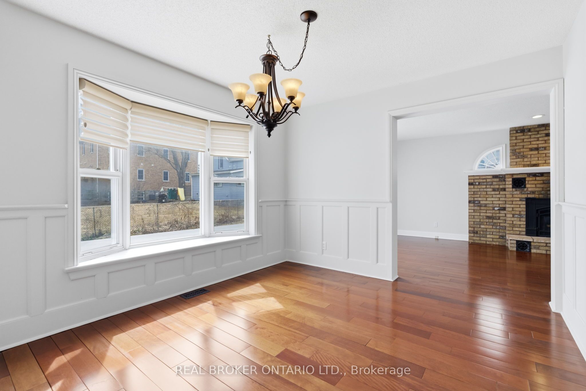 154 Brock Street E Property Photo 11