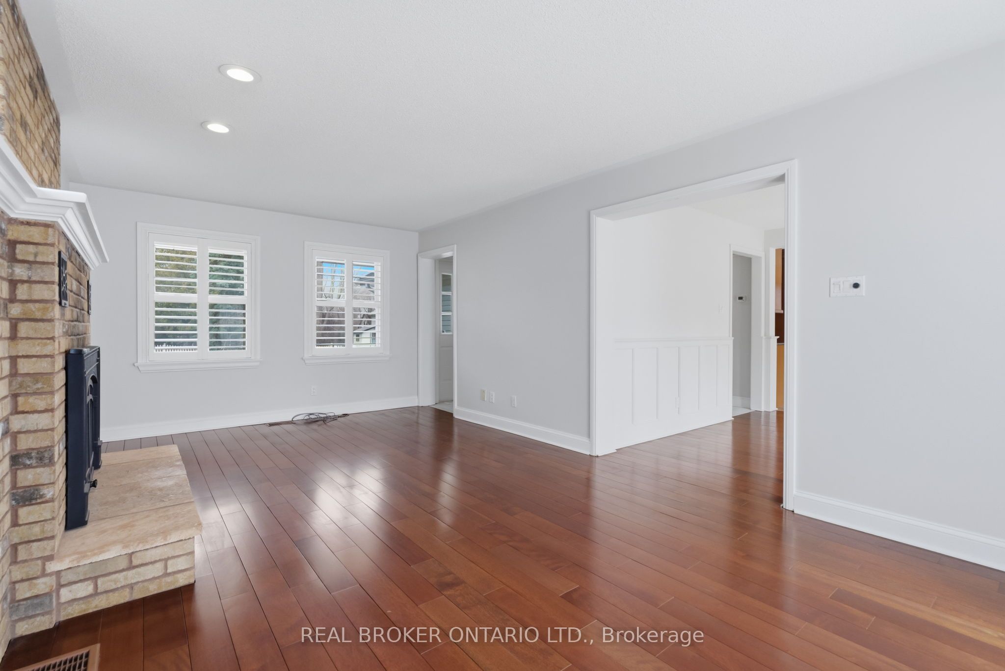 154 Brock Street E Property Photo 13