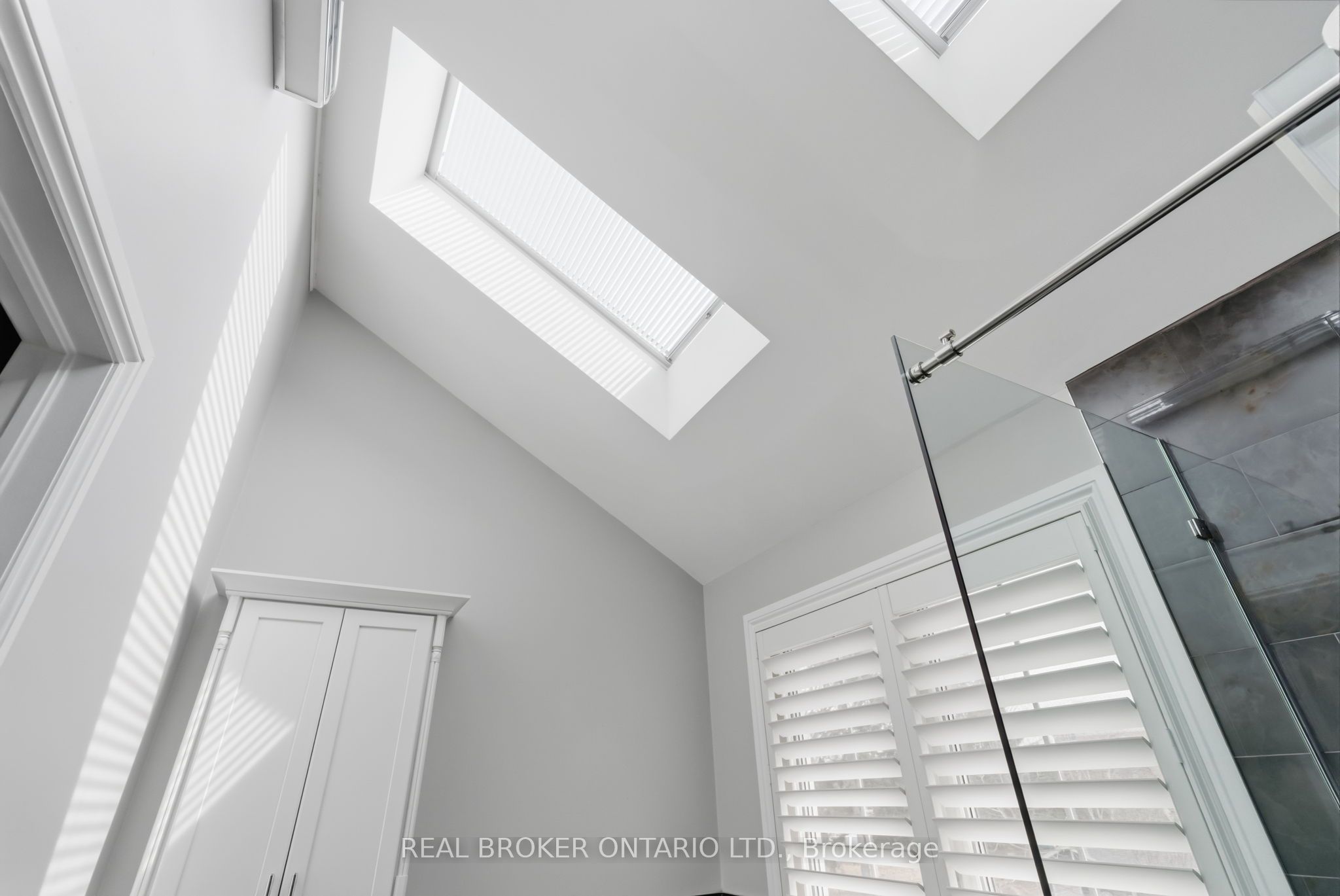 154 Brock Street E Property Photo 23