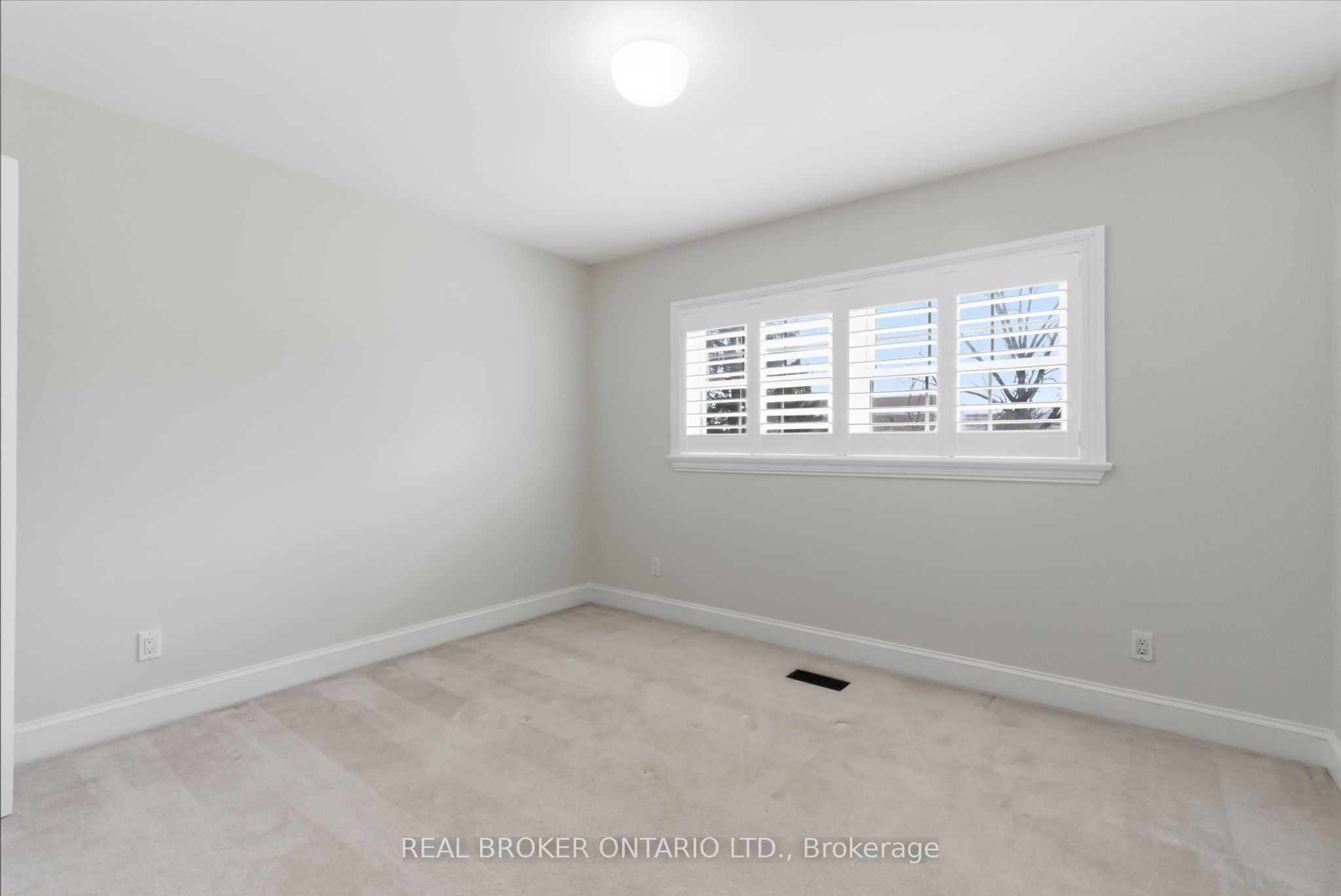154 Brock Street E Property Photo 26