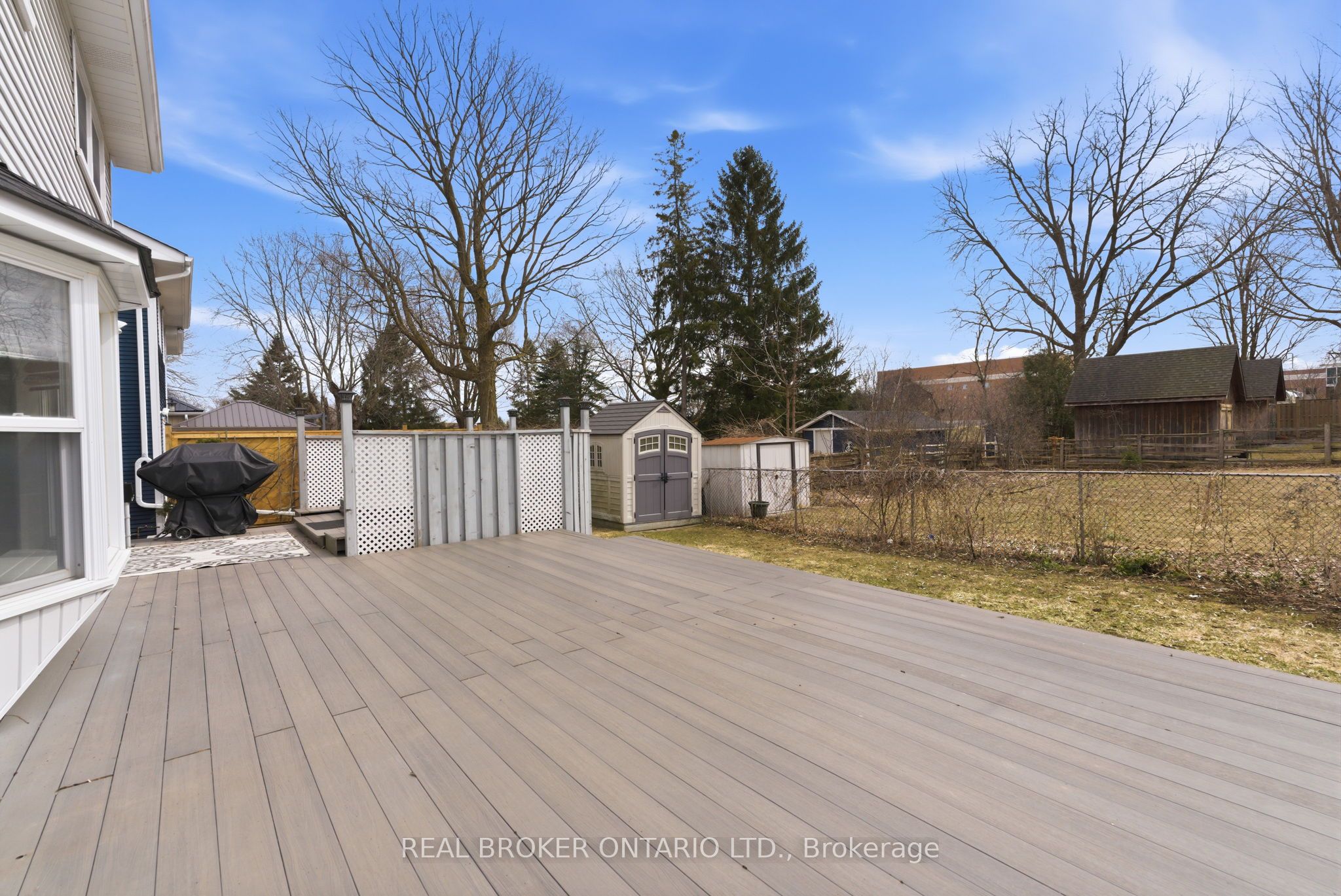154 Brock Street E Property Photo 45