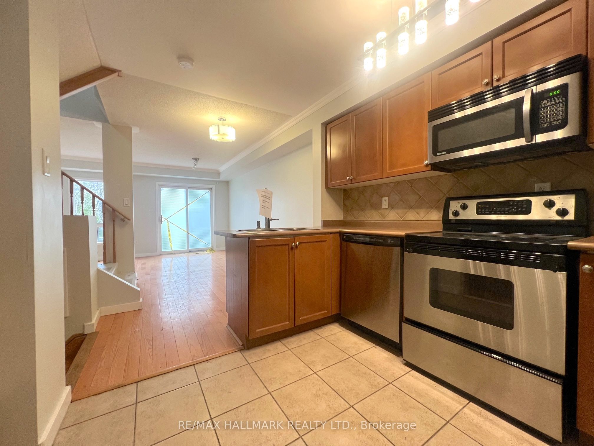 33 Lodgeway Drive Property Photo 3