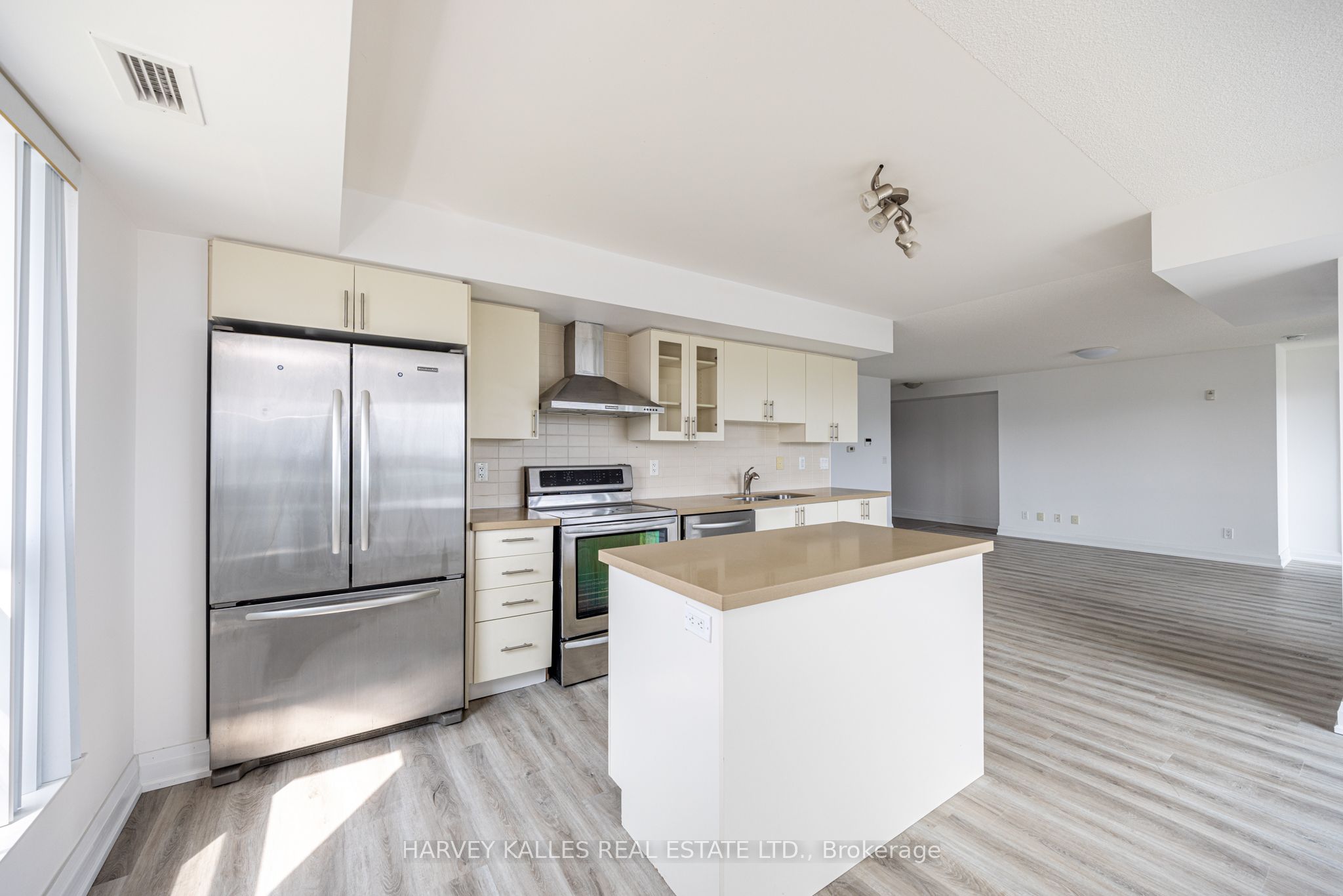 75 Norman Bethune Avenue 317 Property Photo 12