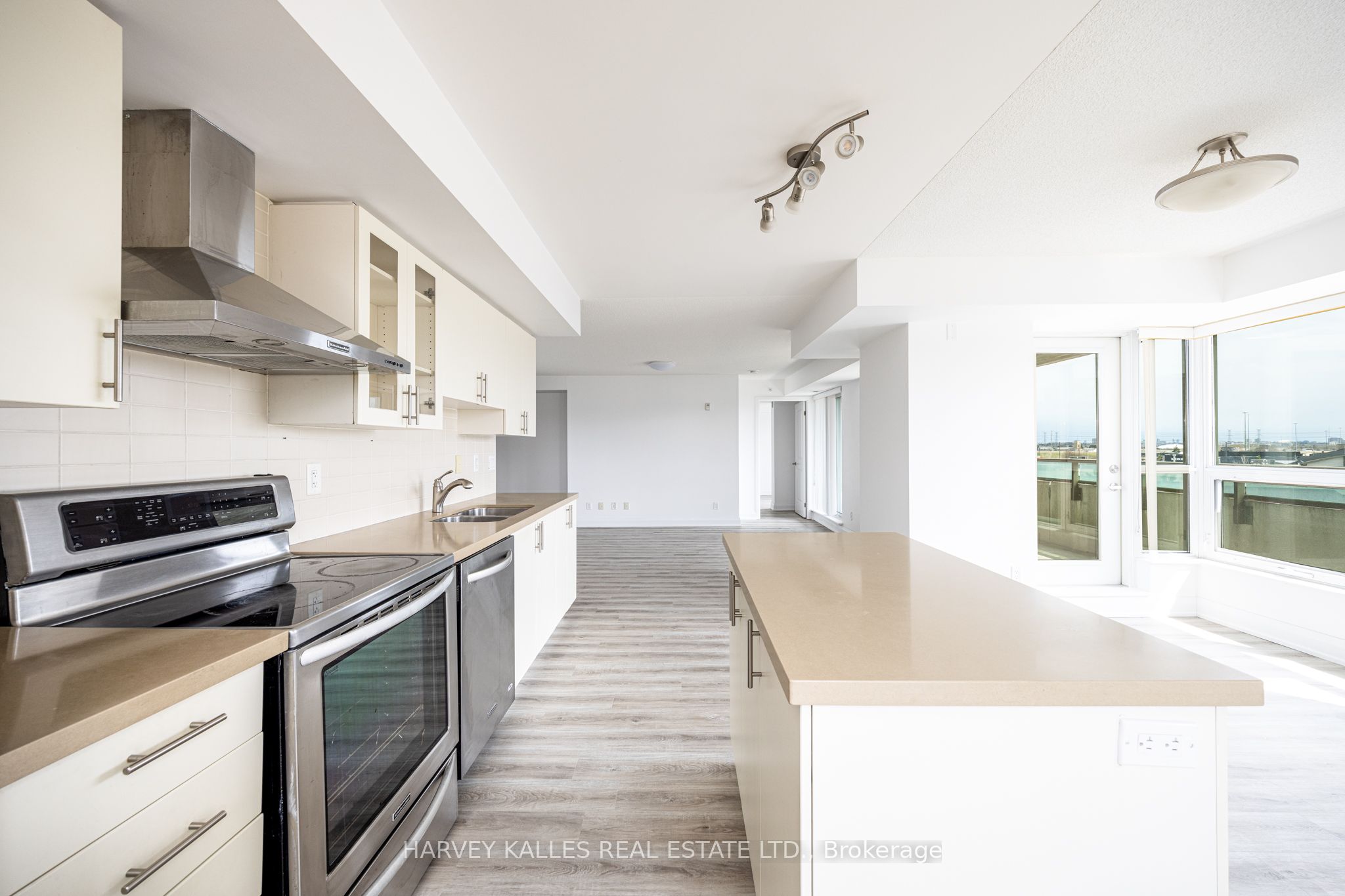 75 Norman Bethune Avenue 317 Property Photo 13