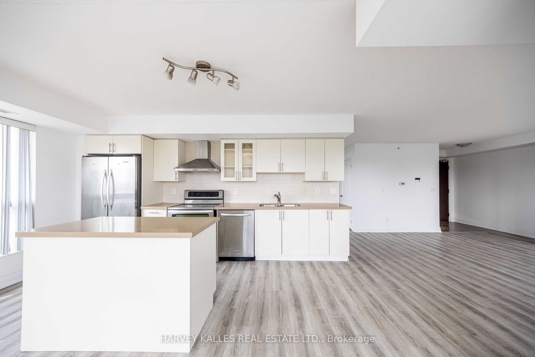 75 Norman Bethune Avenue 317 Property Photo 16