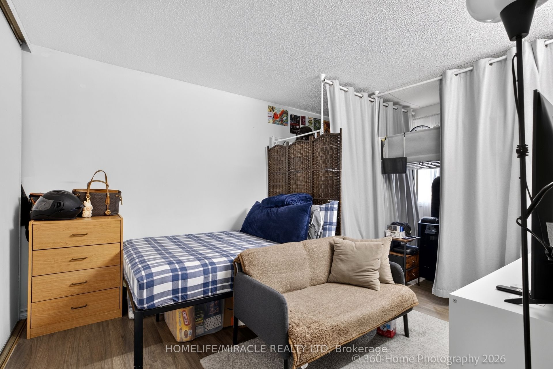 74 Springfair Avenue 165 Property Photo 5