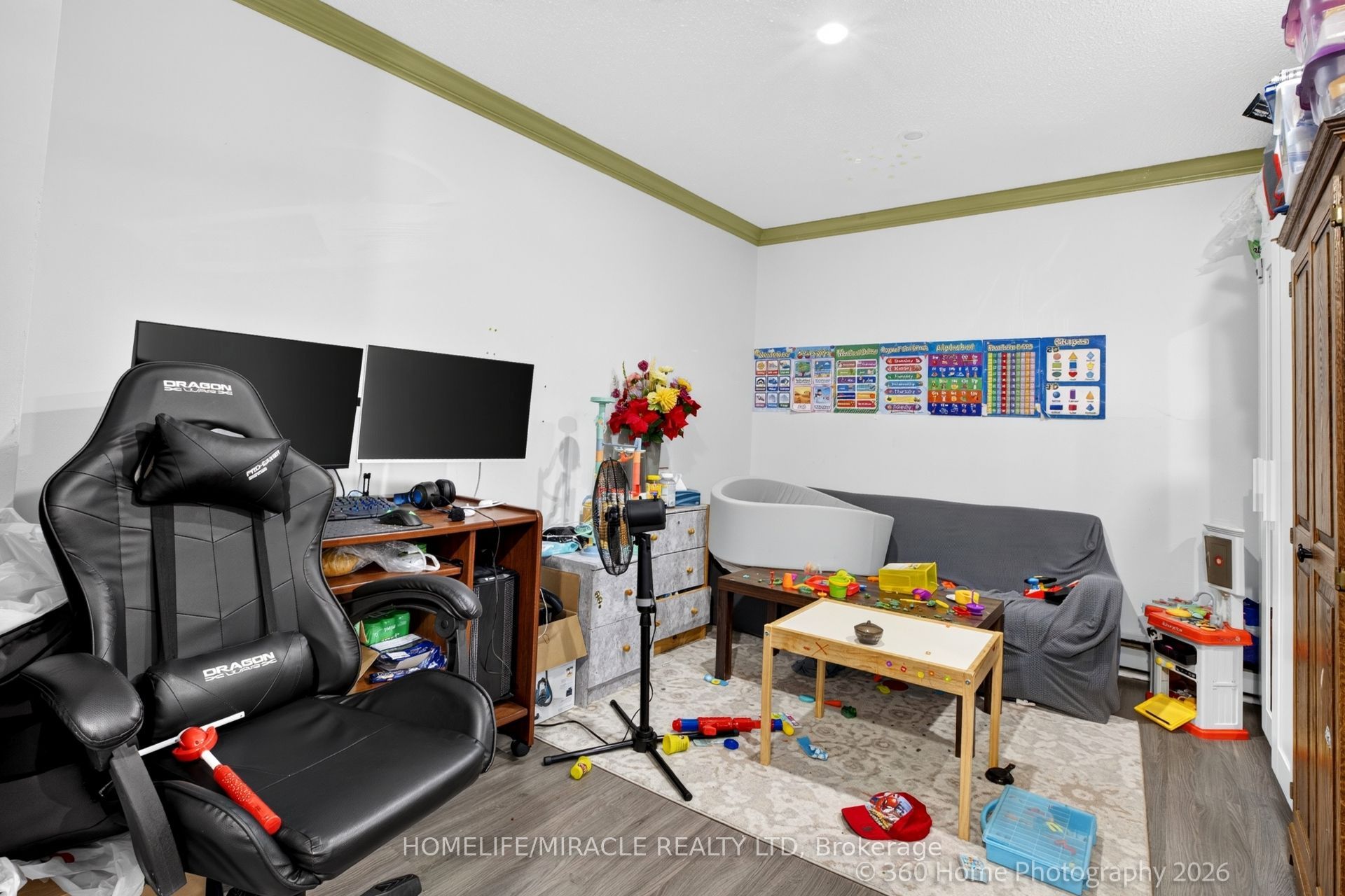 74 Springfair Avenue 165 Property Photo 18