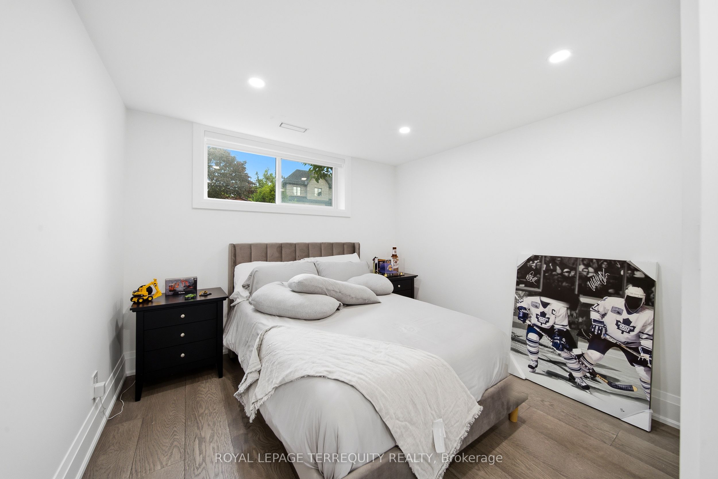 196 Dew Street Property Photo 23