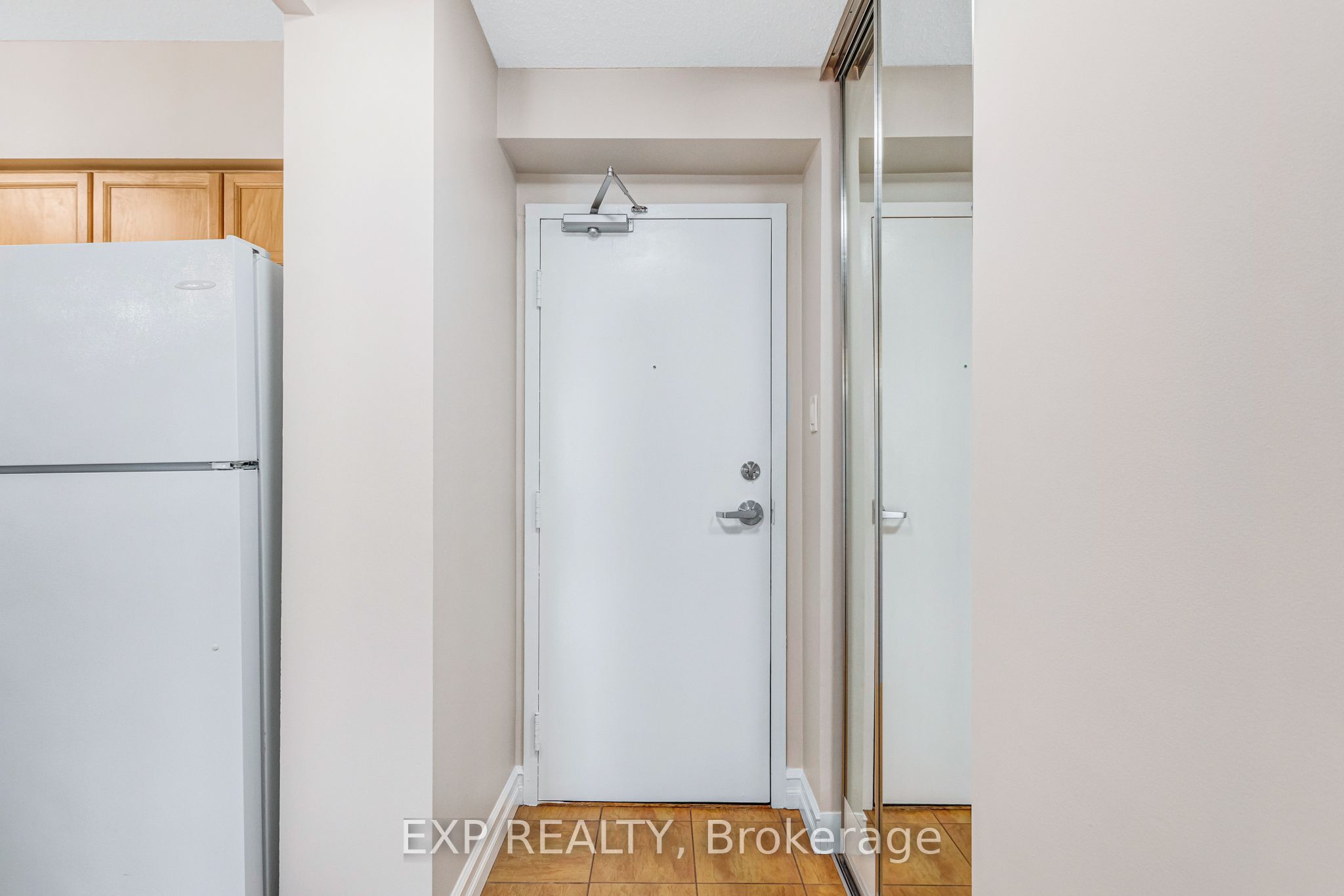 260 Davis Drive 1014 Property Photo 3