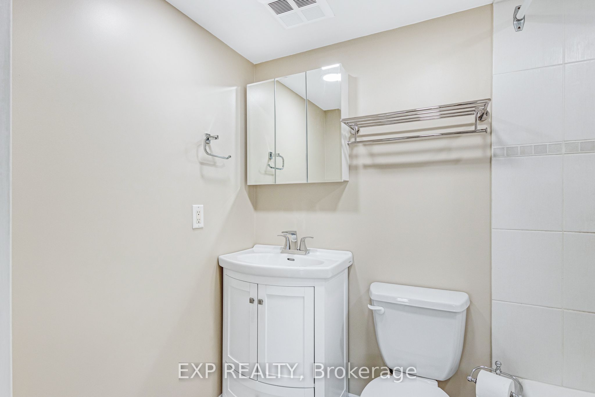 260 Davis Drive 1014 Property Photo 17