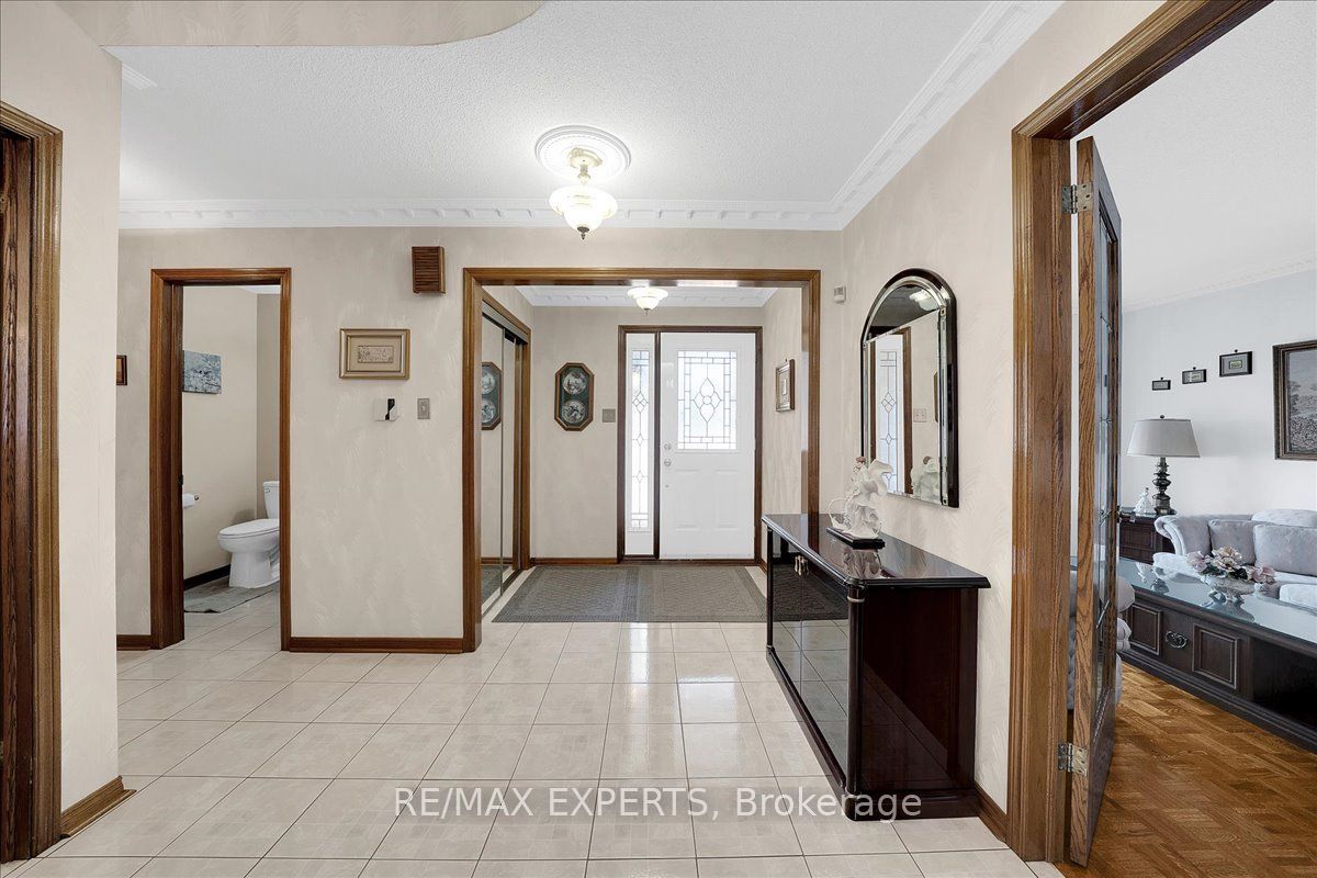 5 Jordana Drive Property Photo 4