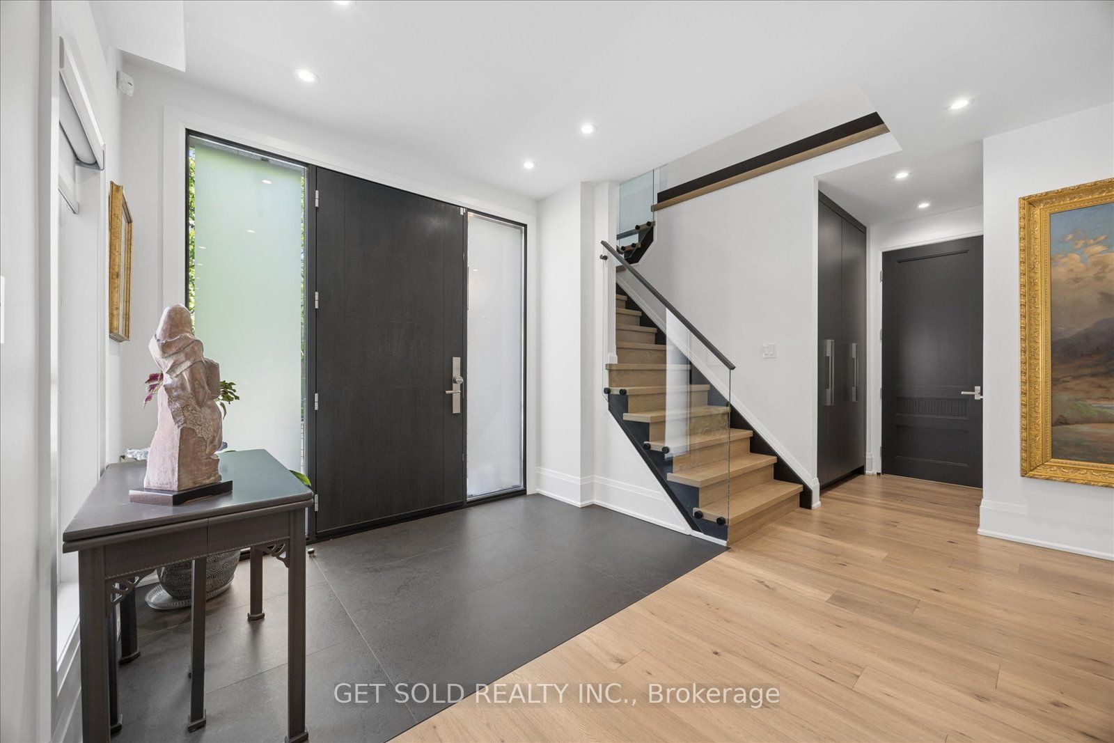 64 Spence Drive Property Photo 4