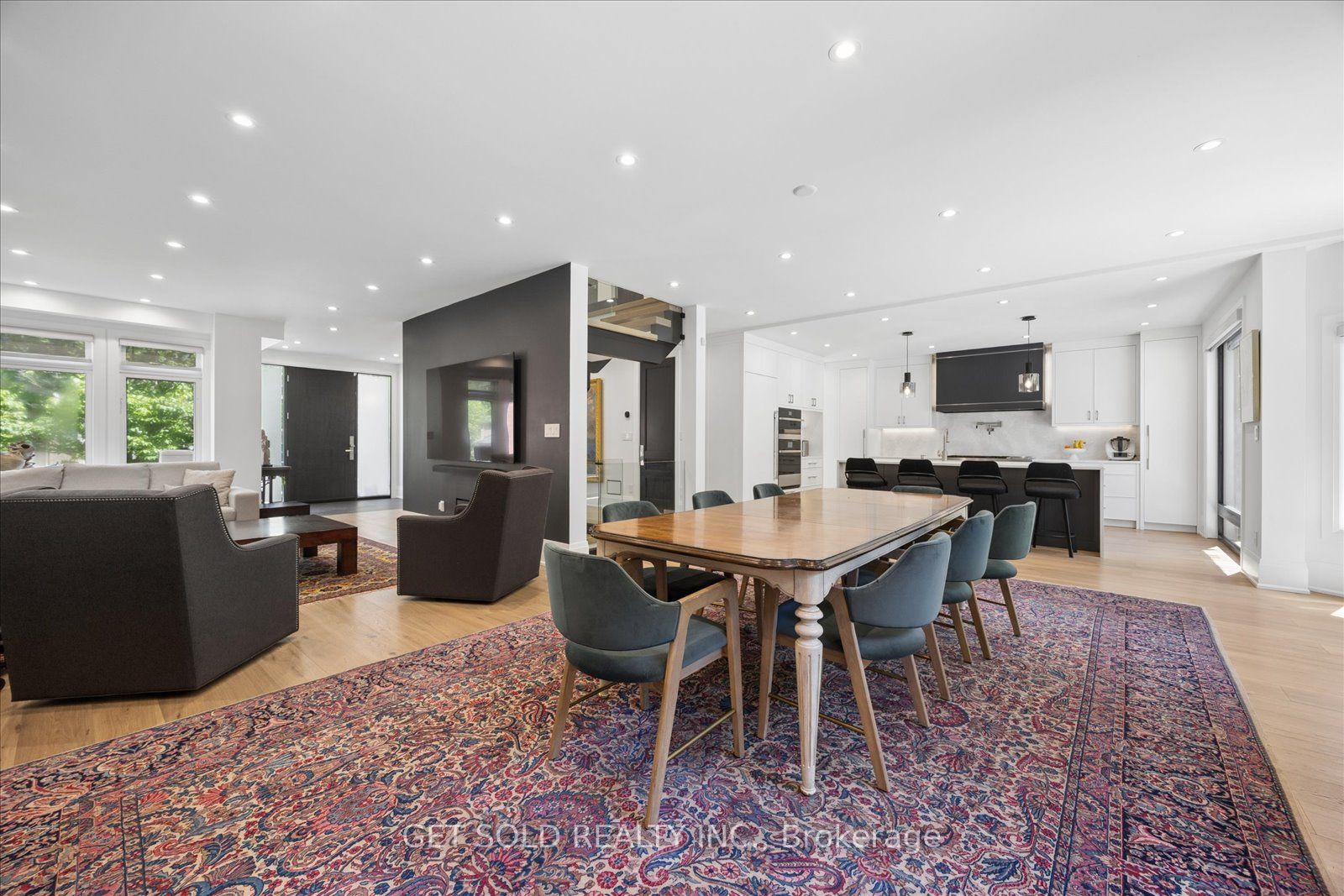 64 Spence Drive Property Photo 9